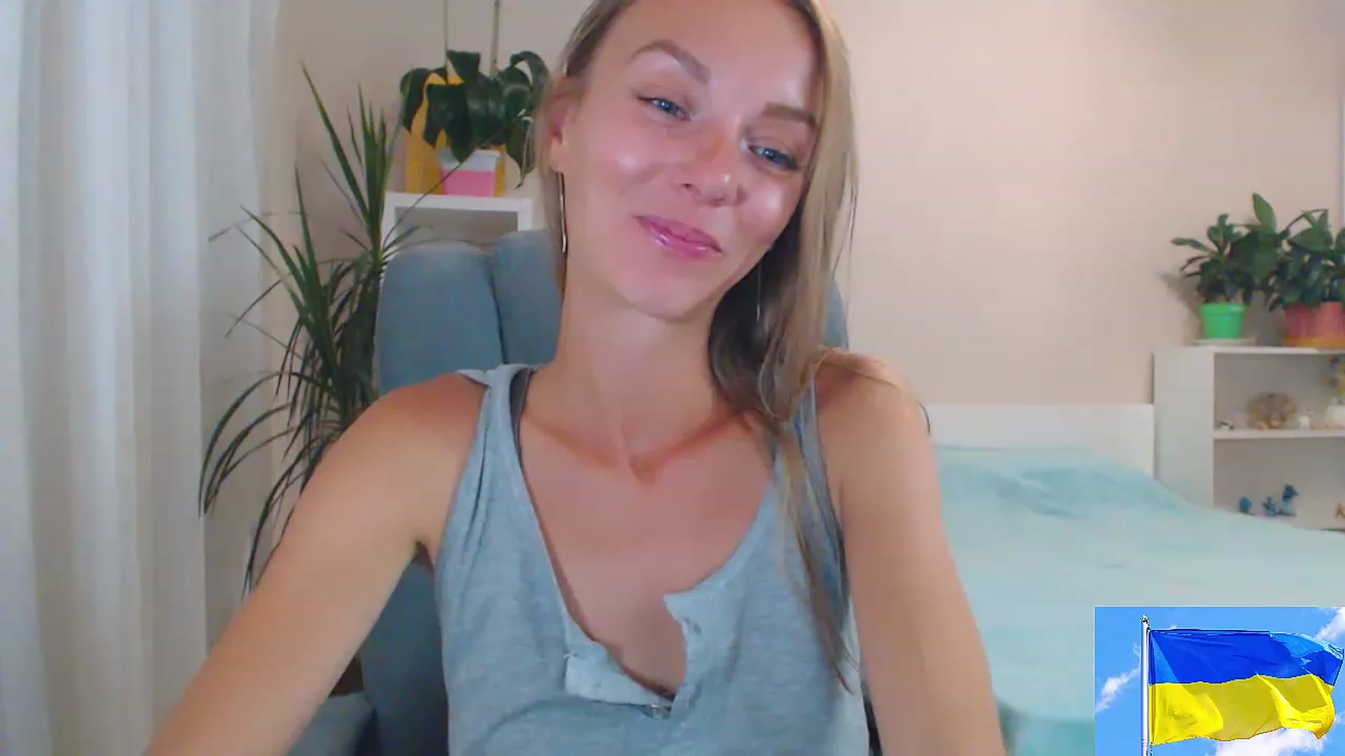 Gallery image thumbnail from Divine_Phenix's myfreecams stream on, 08/15/2023, 19:14 image 15 of 20