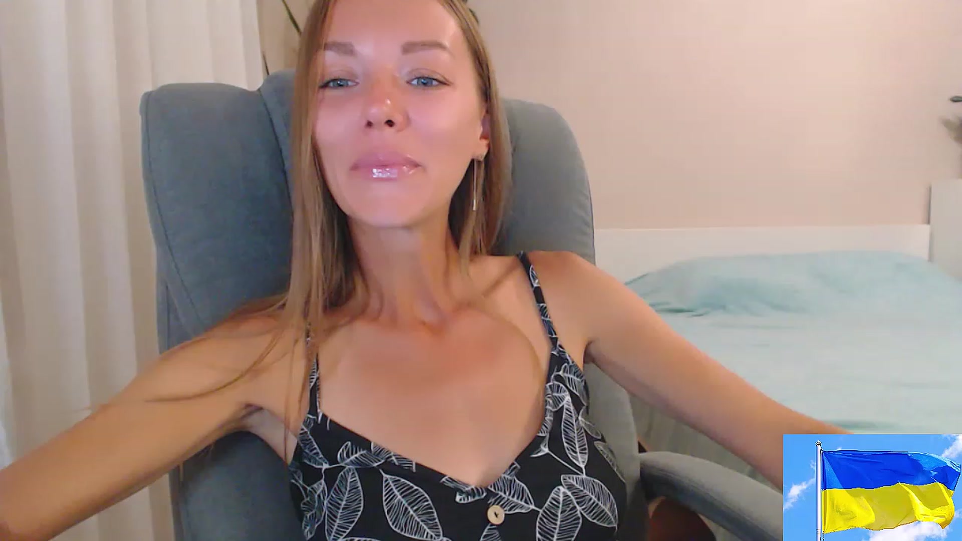 Gallery image thumbnail from Divine_Phenix's myfreecams stream on, 08/16/2023, 20:04 image 4 of 20