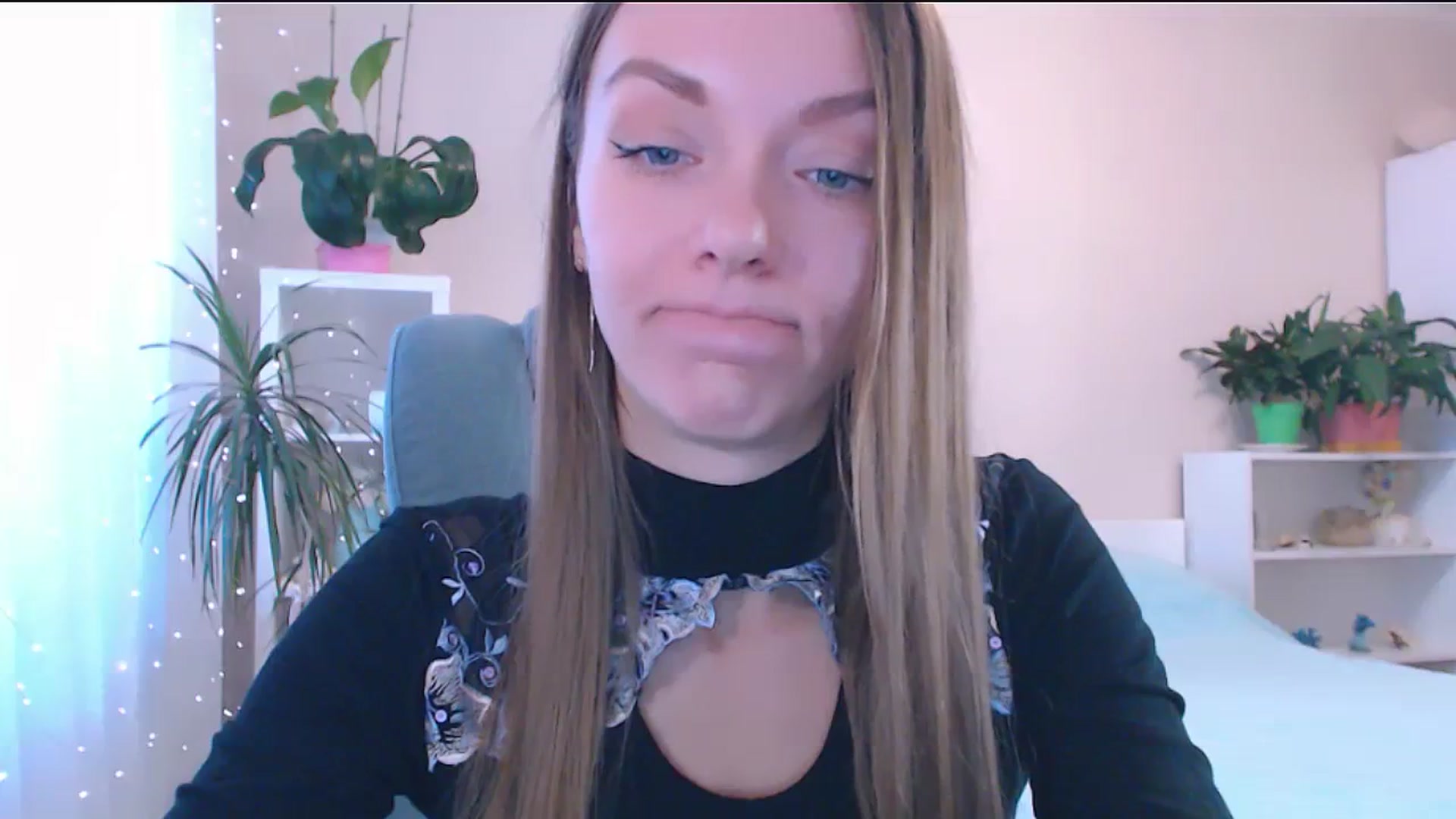 Gallery image thumbnail from Divine_Phenix's myfreecams stream on, 02/05/2024, 13:20 image 11 of 20
