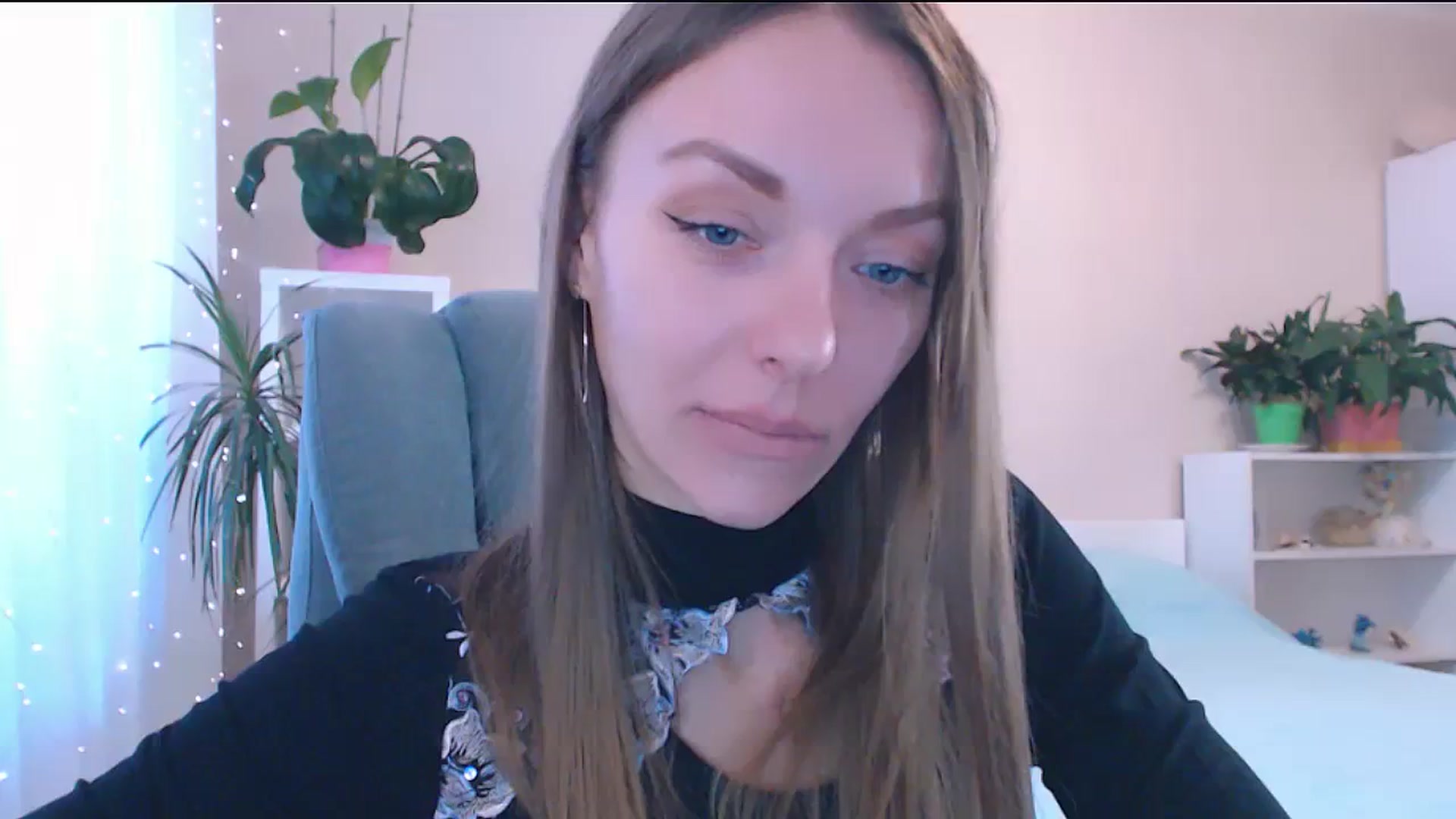 Gallery image thumbnail from Divine_Phenix's myfreecams stream on, 02/05/2024, 13:20 image 18 of 20
