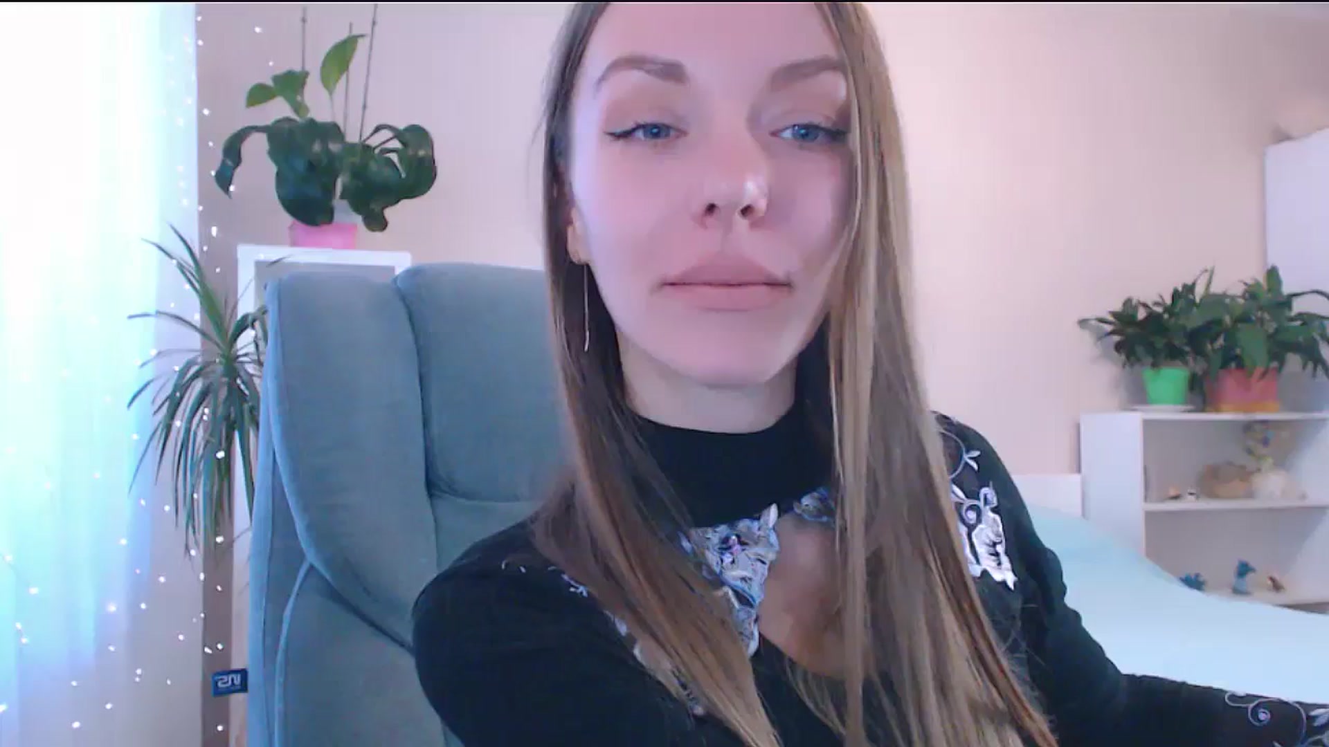Gallery image thumbnail from Divine_Phenix's myfreecams stream on, 02/05/2024, 13:20 image 19 of 20