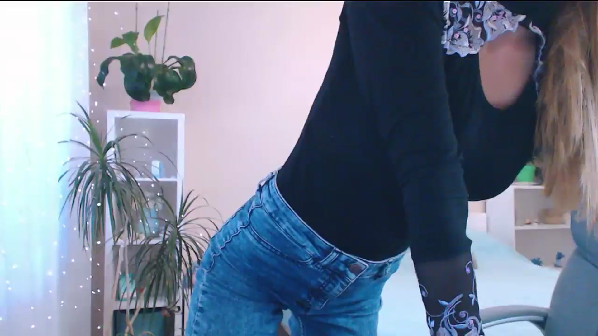 Gallery image thumbnail from Divine_Phenix's myfreecams stream on, 02/05/2024, 13:59 image 14 of 20