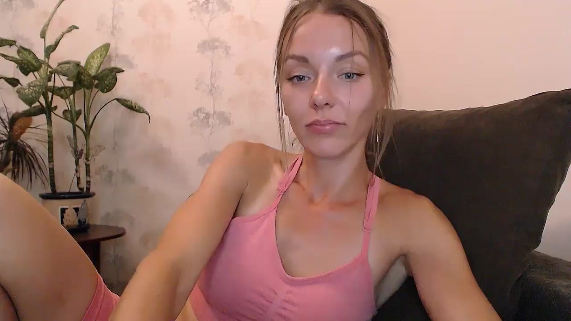 Gallery image thumbnail from Divine_Phenix's myfreecams stream on, 08/07/2024, 22:28 image 14 of 20