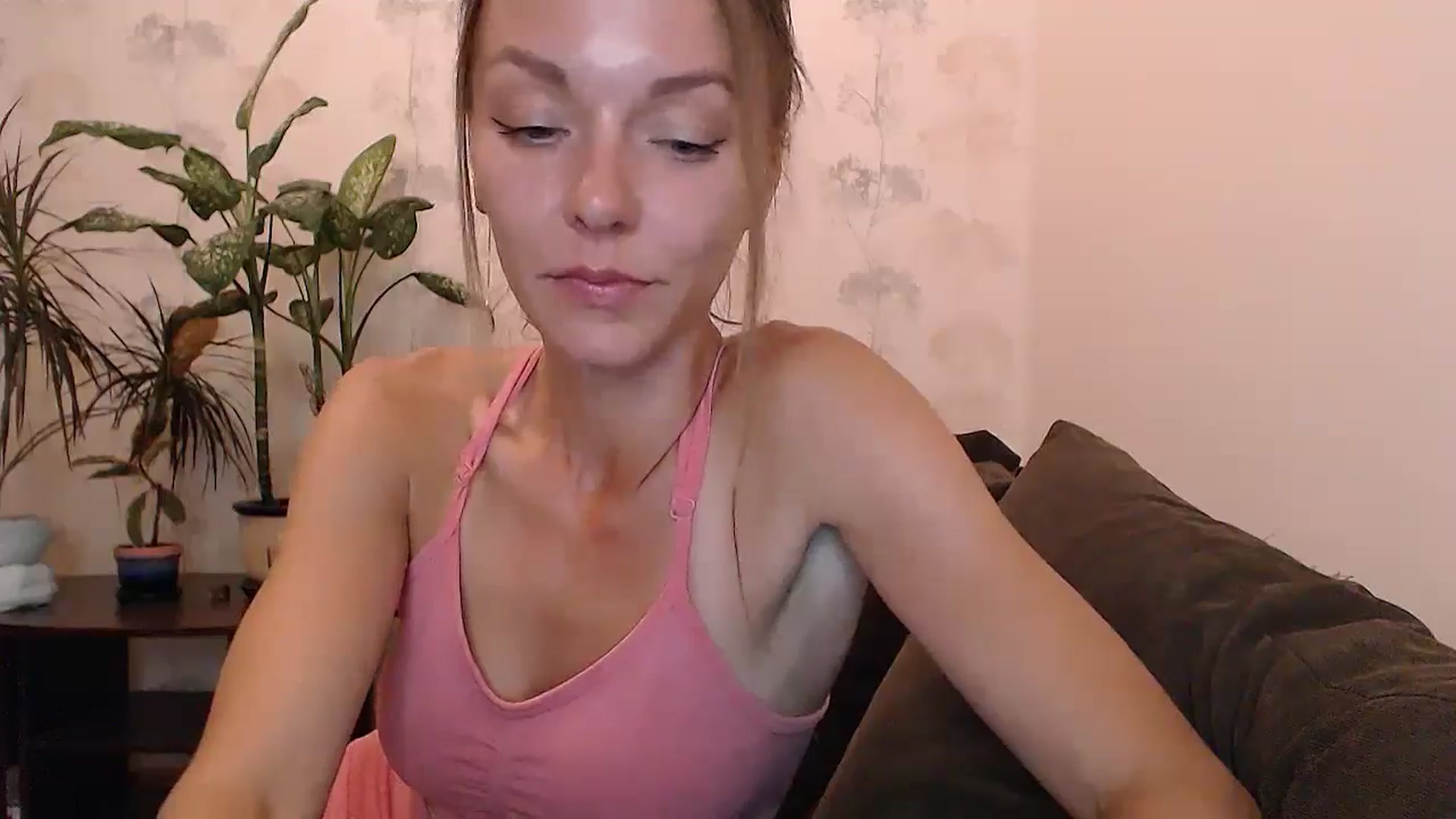 Gallery image thumbnail from Divine_Phenix's myfreecams stream on, 08/07/2024, 22:28 image 5 of 20