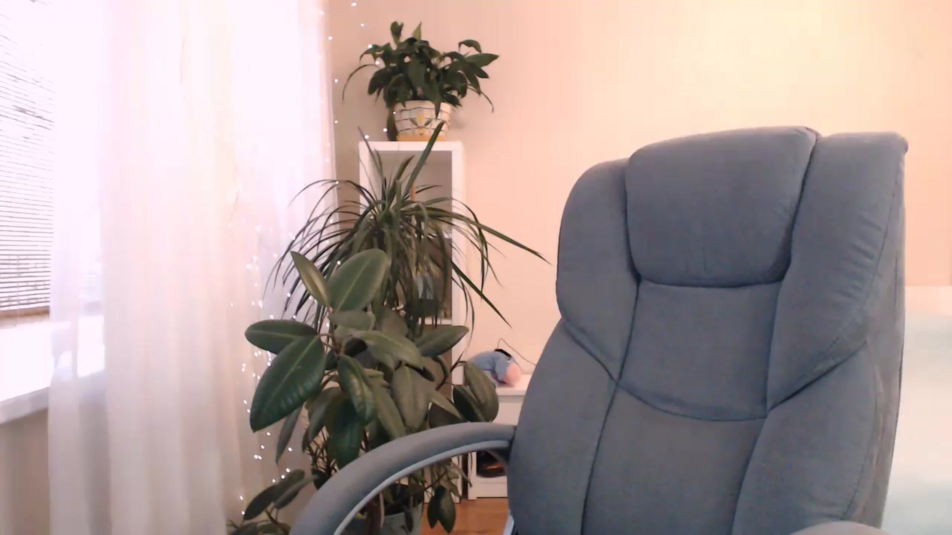 Gallery image thumbnail from Divine_Phenix's myfreecams stream on, 11/12/2024, 07:54 image 20 of 20