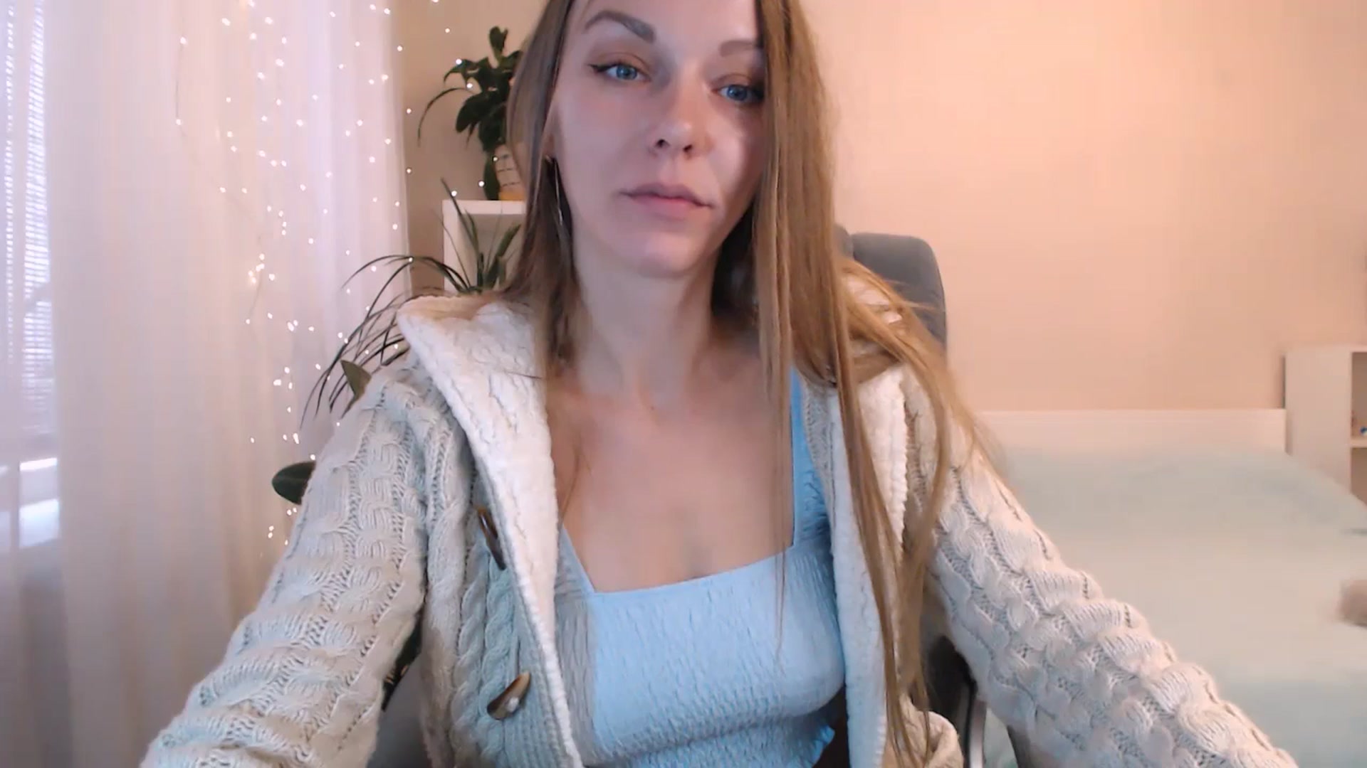 Gallery image thumbnail from Divine_Phenix's myfreecams stream on, 11/12/2024, 07:54 image 11 of 20