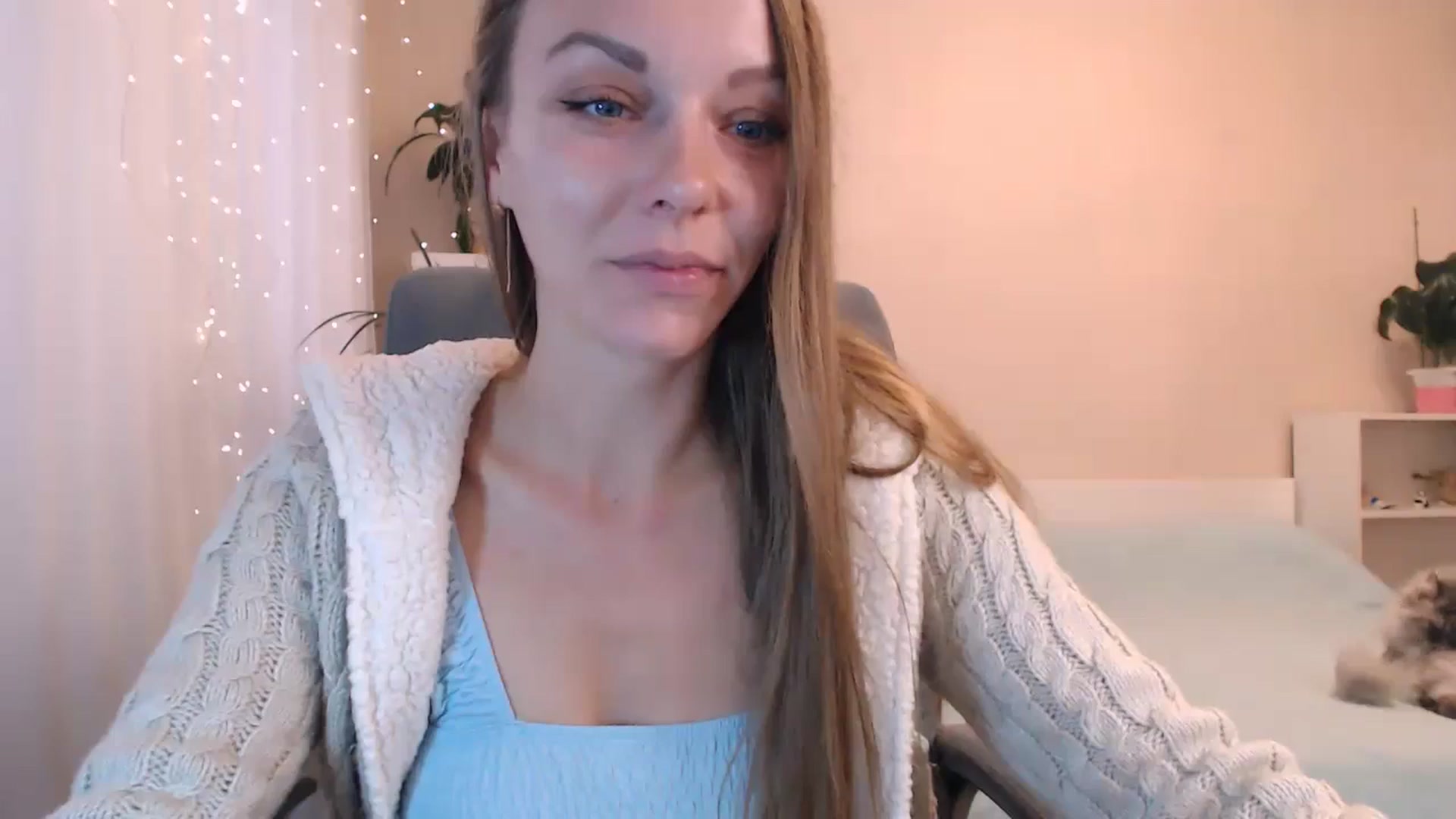 Gallery image thumbnail from Divine_Phenix's myfreecams stream on, 11/12/2024, 07:54 image 6 of 20