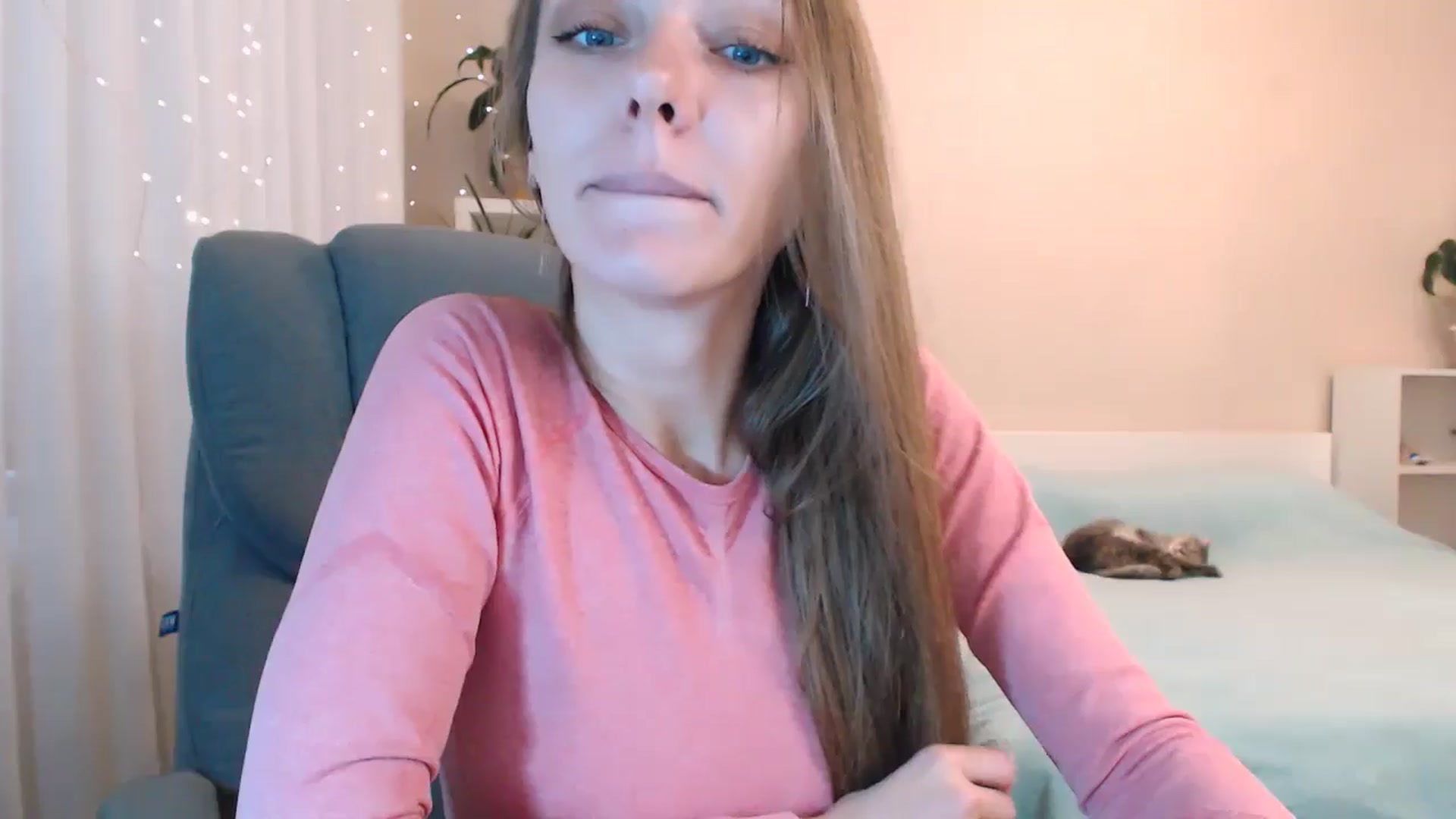 Gallery image thumbnail from Divine_Phenix's myfreecams stream on, 11/14/2024, 06:52 image 14 of 20