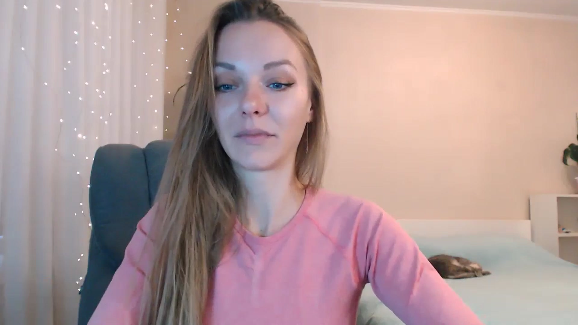 Gallery image thumbnail from Divine_Phenix's myfreecams stream on, 11/14/2024, 06:52 image 4 of 20