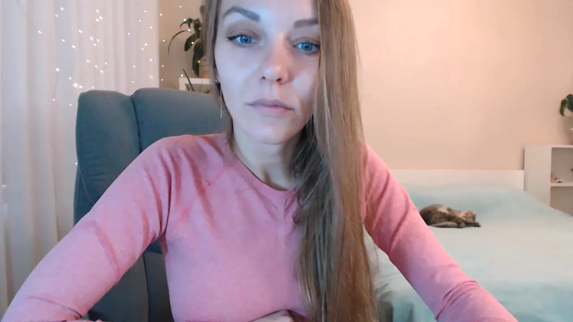 Gallery image thumbnail from Divine_Phenix's myfreecams stream on, 11/14/2024, 06:52 image 16 of 20