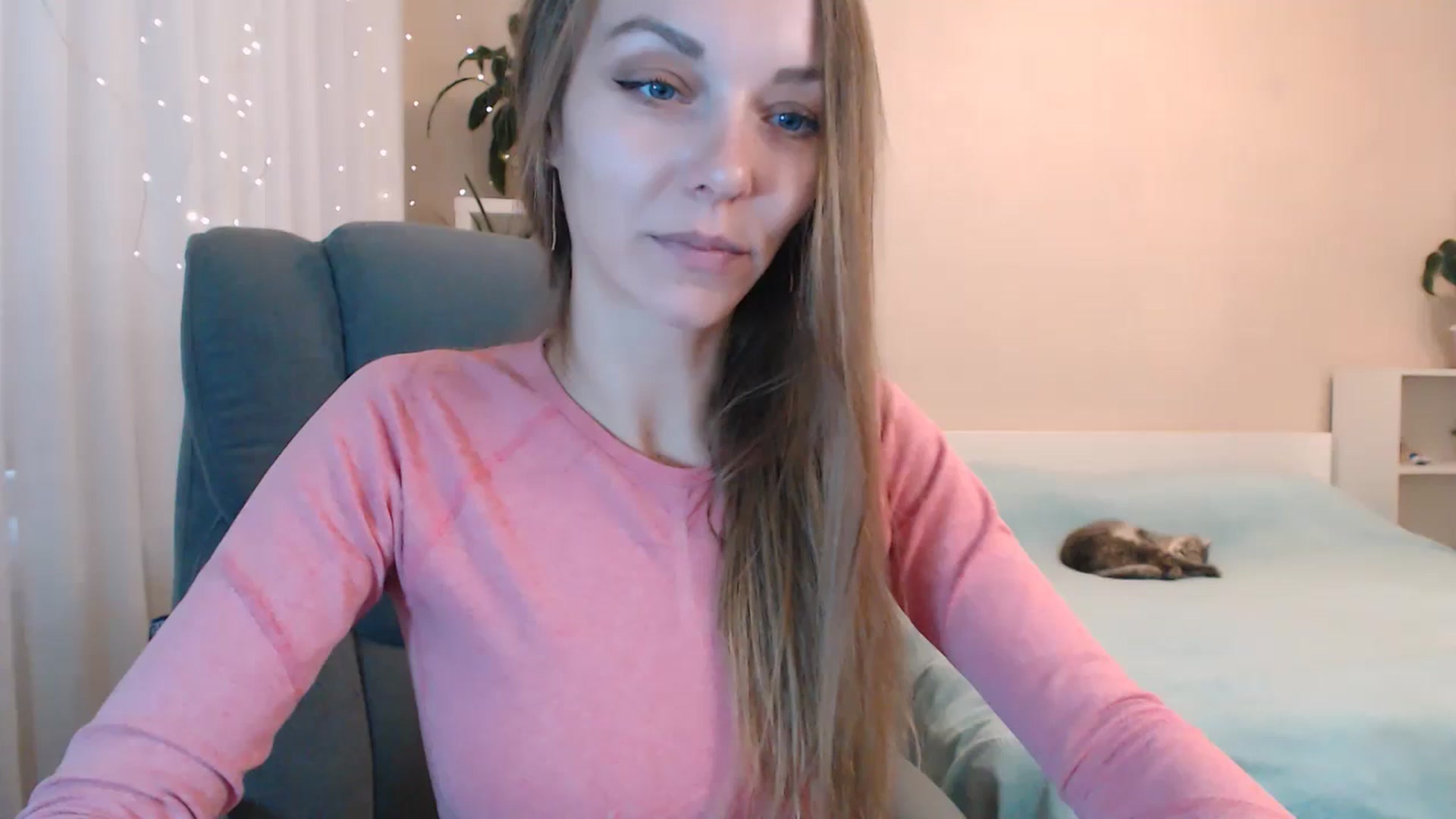 Gallery image thumbnail from Divine_Phenix's myfreecams stream on, 11/14/2024, 06:52 image 17 of 20