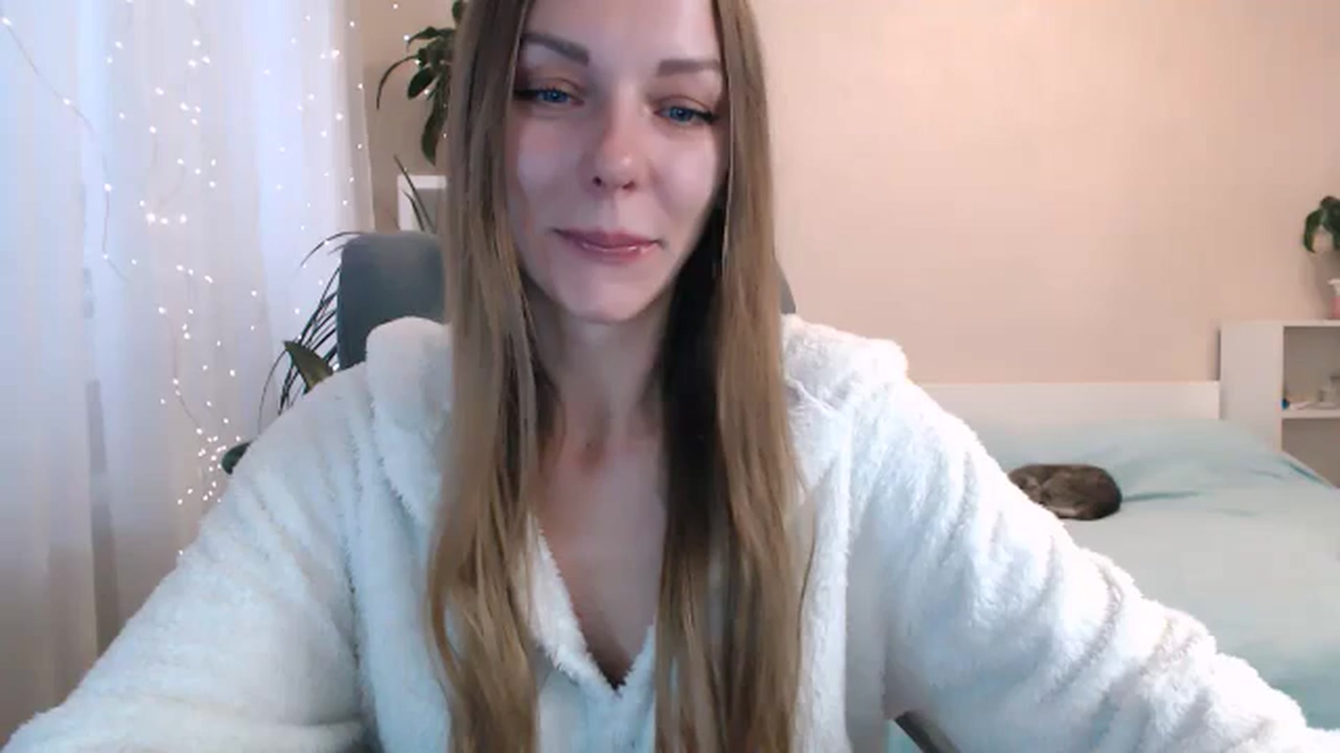 Gallery image thumbnail from Divine_Phenix's myfreecams stream on, 11/18/2024, 06:49 image 1 of 20