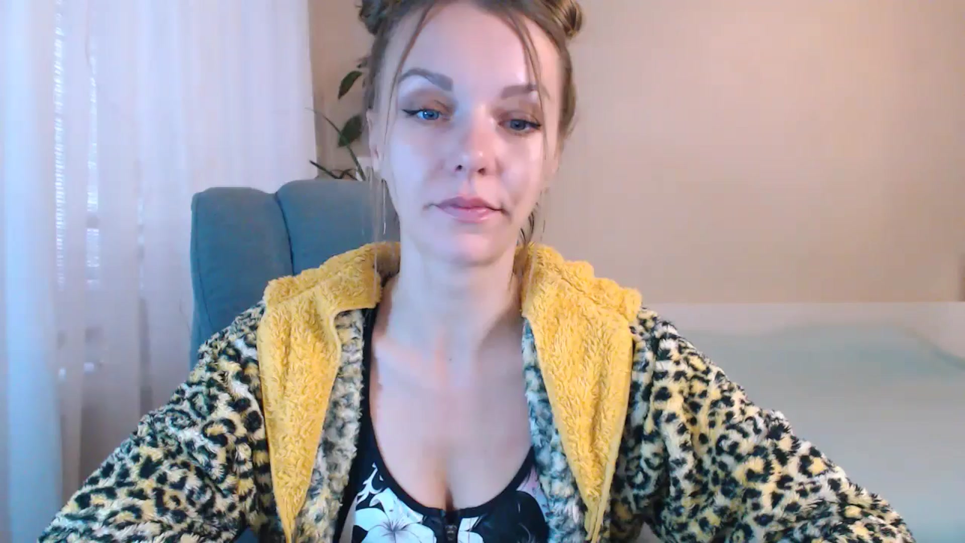 Gallery image thumbnail from Divine_Phenix's myfreecams stream on, 12/03/2024, 07:41 image 17 of 20