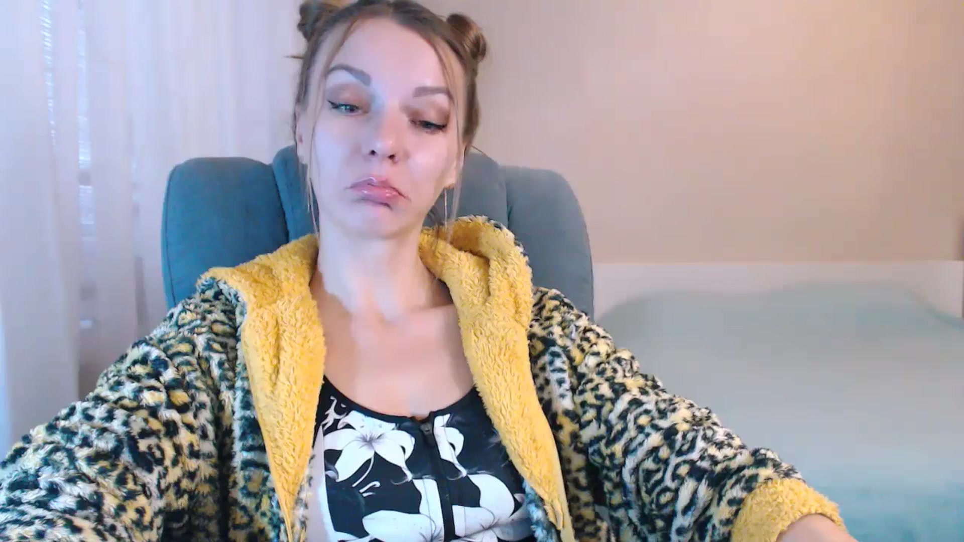 Gallery image thumbnail from Divine_Phenix's myfreecams stream on, 12/03/2024, 07:41 image 7 of 20