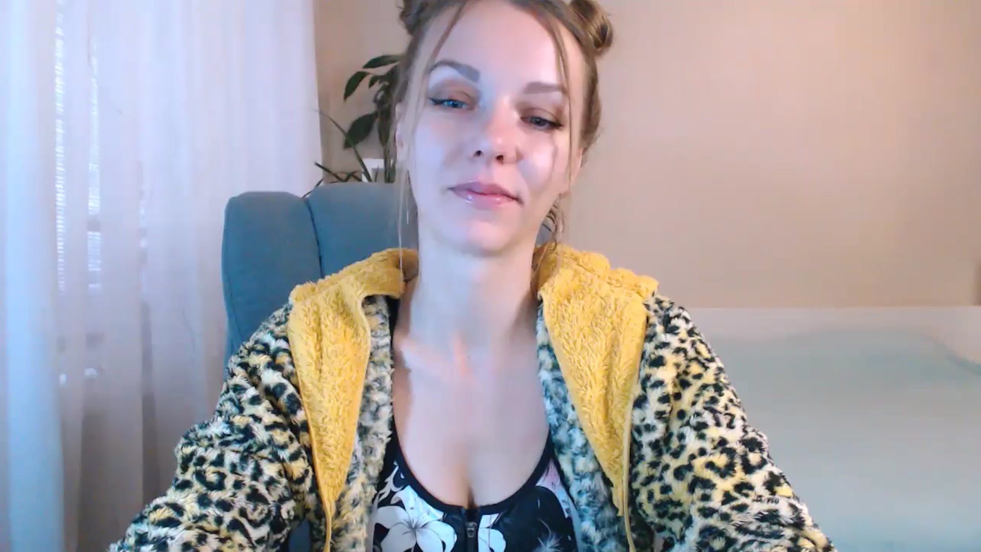 Gallery image thumbnail from Divine_Phenix's myfreecams stream on, 12/03/2024, 07:41 image 20 of 20