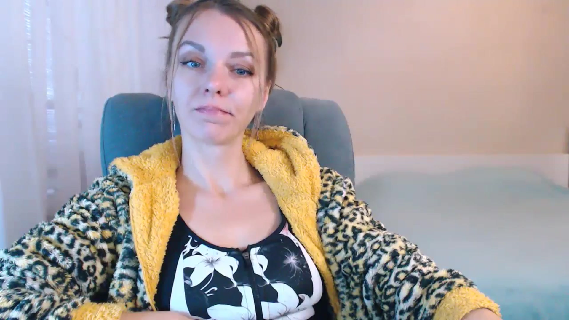 Gallery image thumbnail from Divine_Phenix's myfreecams stream on, 12/03/2024, 07:41 image 9 of 20
