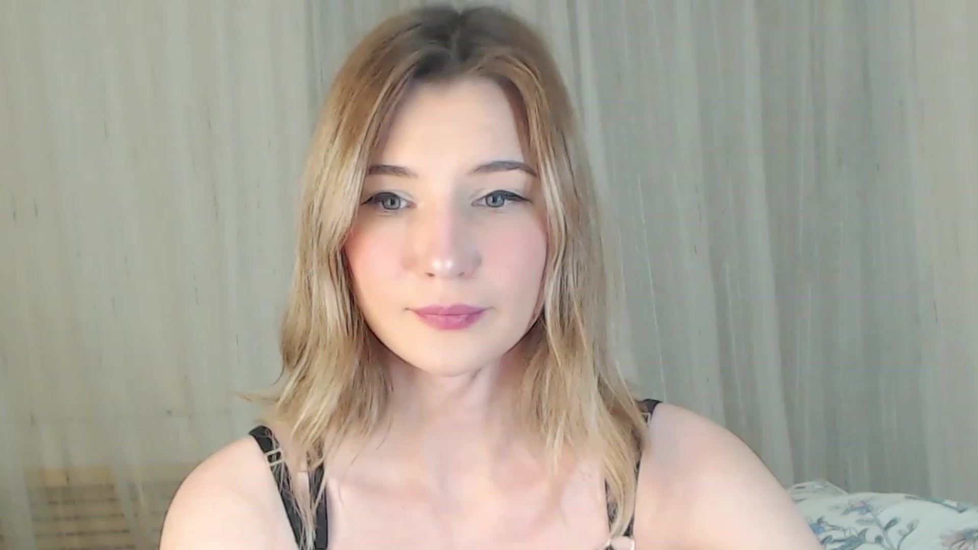 Gallery image thumbnail from Divine_Rapier's myfreecams stream on, 03/02/2023, 16:02 image 9 of 20