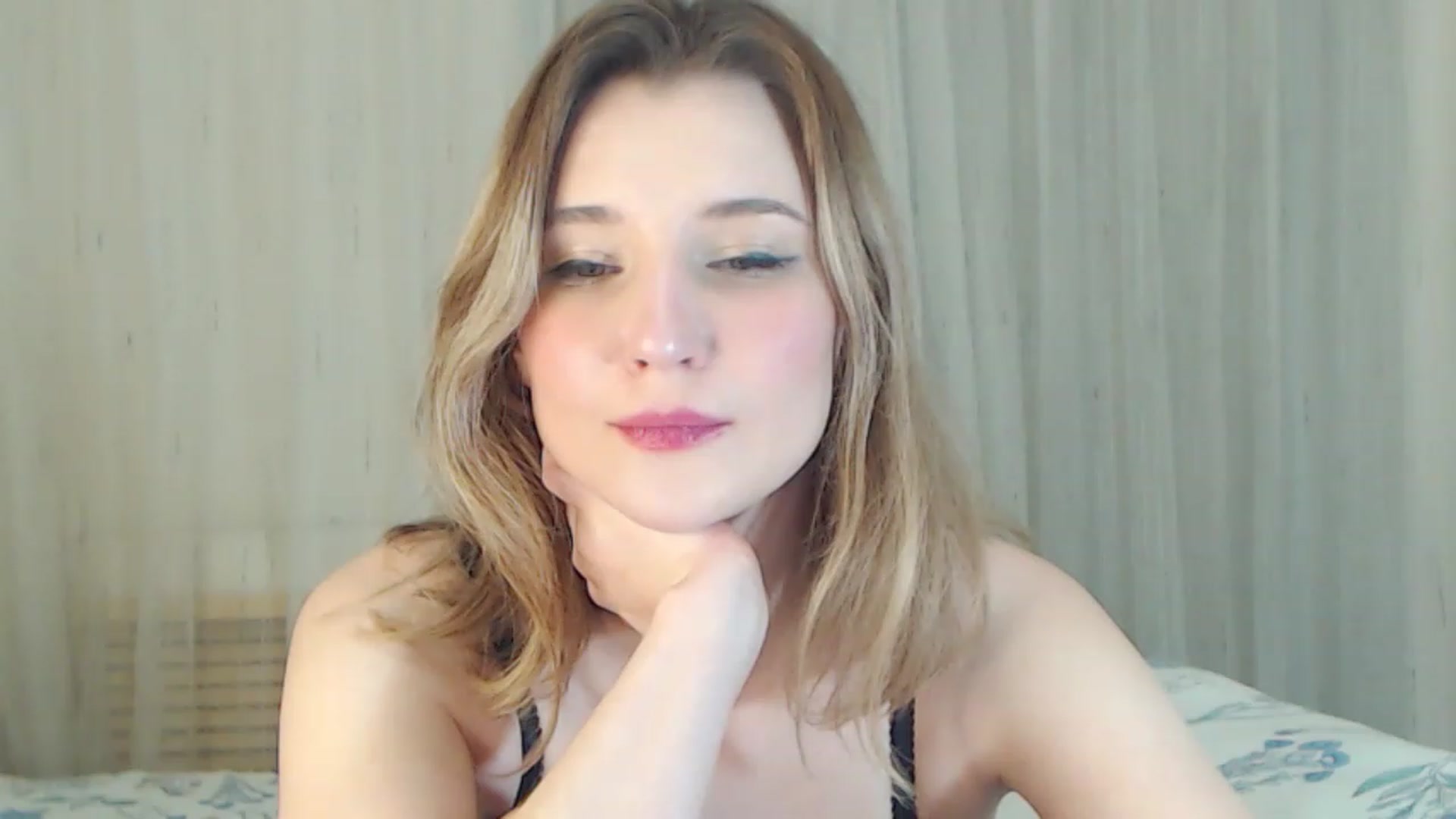 Gallery image thumbnail from Divine_Rapier's myfreecams stream on, 03/05/2023, 19:18 image 15 of 20