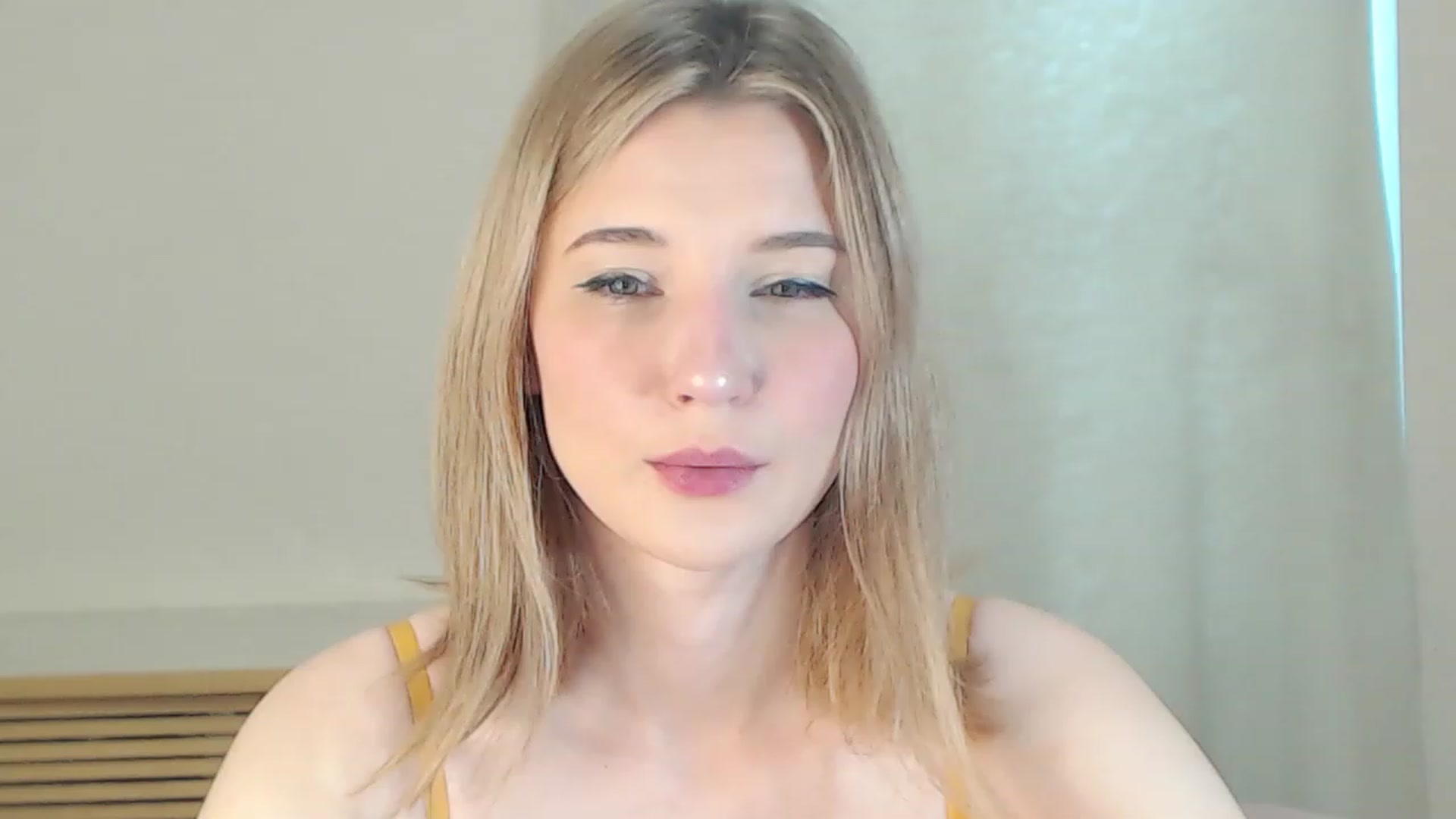 Gallery image thumbnail from Divine_Rapier's myfreecams stream on, 03/24/2023, 07:01 image 18 of 20