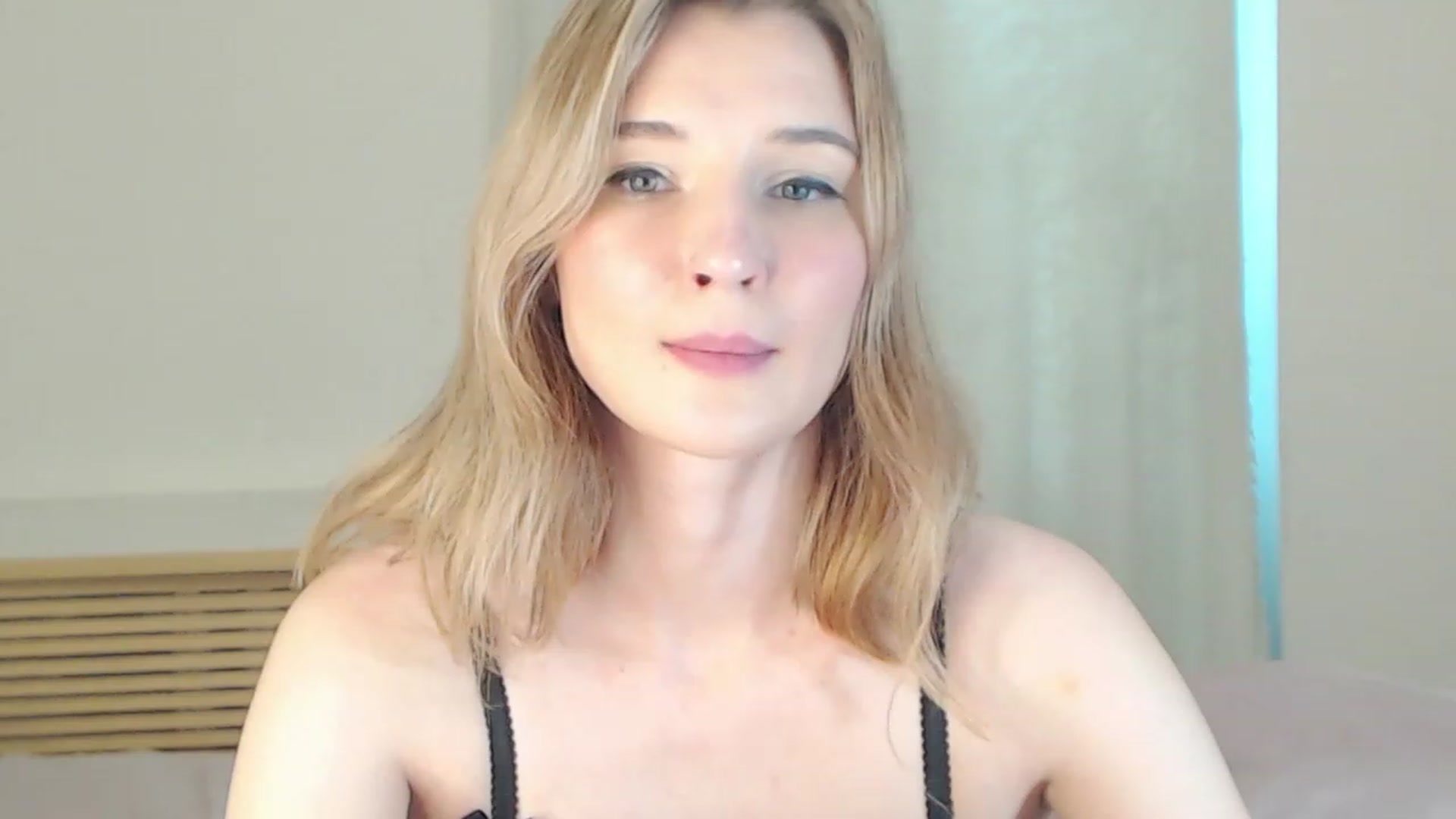 Gallery image thumbnail from Divine_Rapier's myfreecams stream on, 03/26/2023, 12:10 image 20 of 20