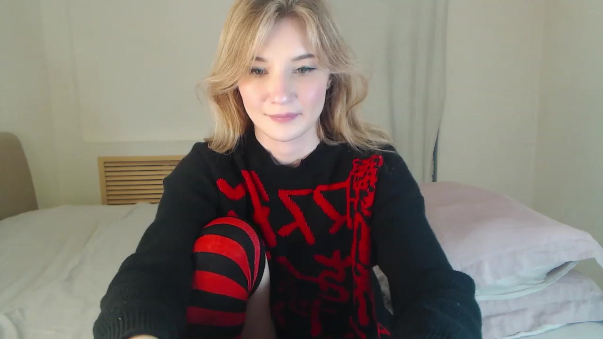Gallery image thumbnail from Divine_Rapier's myfreecams stream on, 04/14/2023, 15:17 image 7 of 20