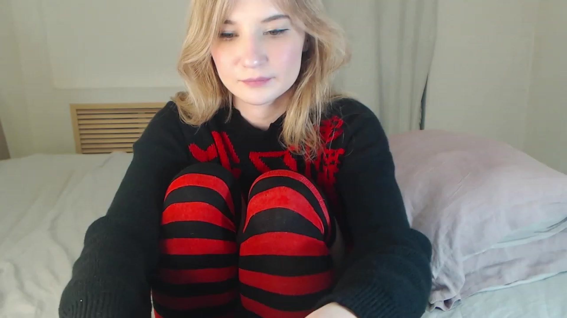 Gallery image thumbnail from Divine_Rapier's myfreecams stream on, 04/14/2023, 15:17 image 14 of 20