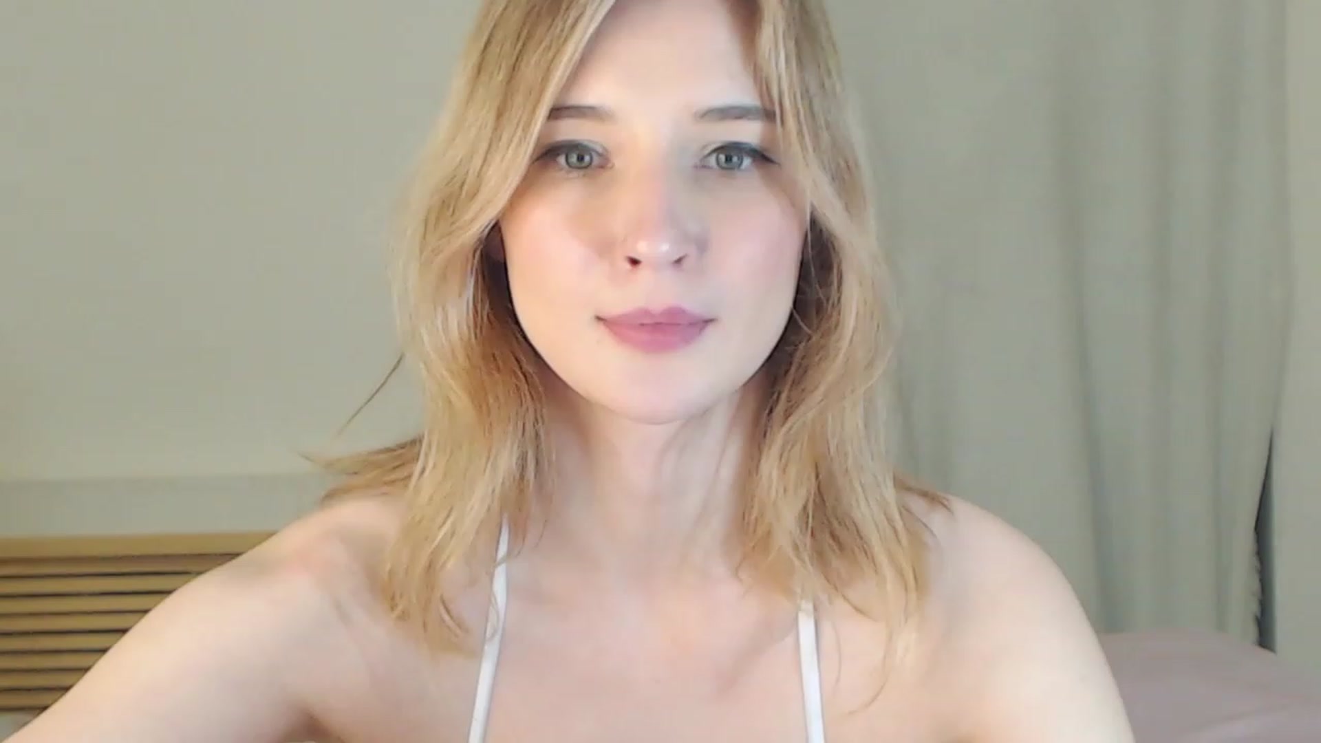 Gallery image thumbnail from Divine_Rapier's myfreecams stream on, 04/14/2023, 16:44 image 11 of 20