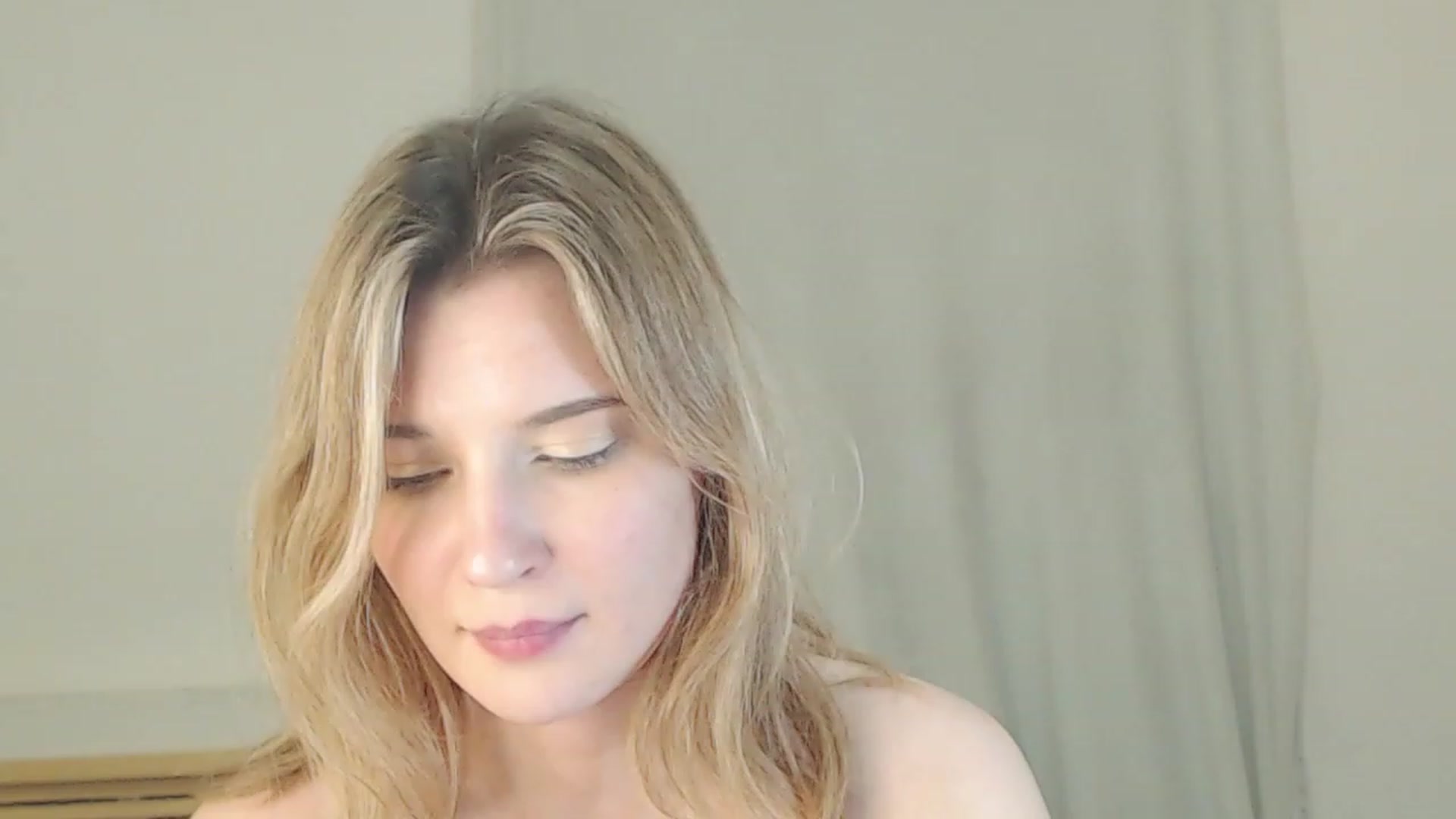Gallery image thumbnail from Divine_Rapier's myfreecams stream on, 05/05/2023, 18:16 image 5 of 20