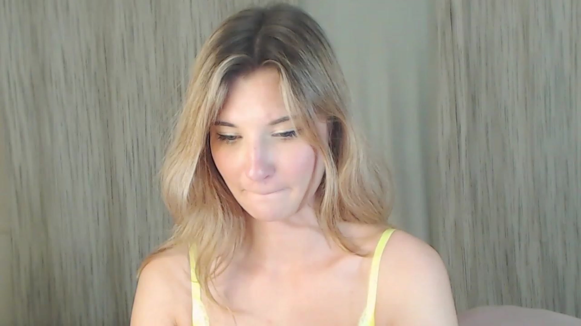 Gallery image thumbnail from Divine_Rapier's myfreecams stream on, 06/09/2023, 17:02 image 17 of 20