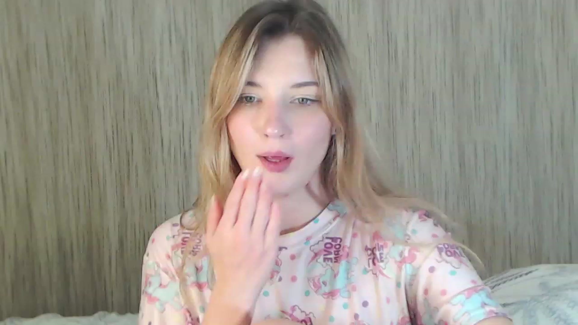 Gallery image thumbnail from Divine_Rapier's myfreecams stream on, 07/12/2023, 15:28 image 8 of 20