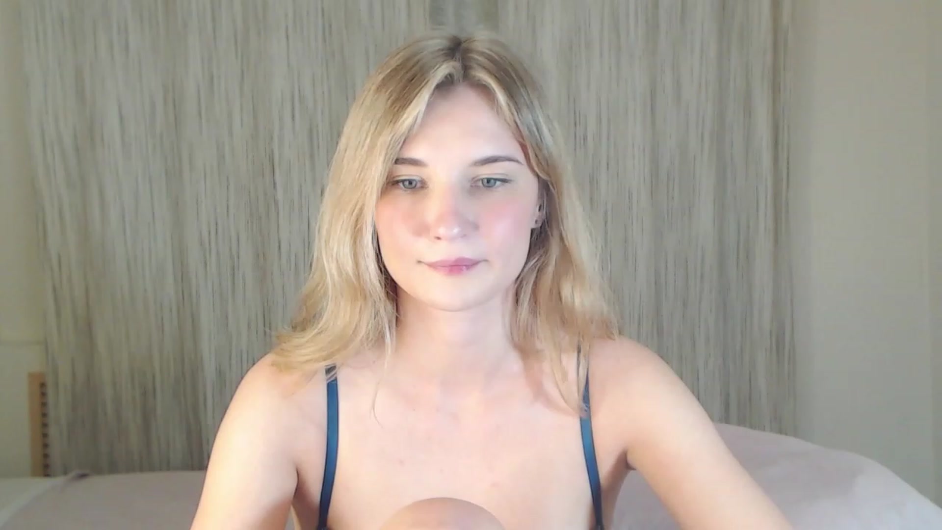 Gallery image thumbnail from Divine_Rapier's myfreecams stream on, 08/03/2023, 17:00 image 18 of 20