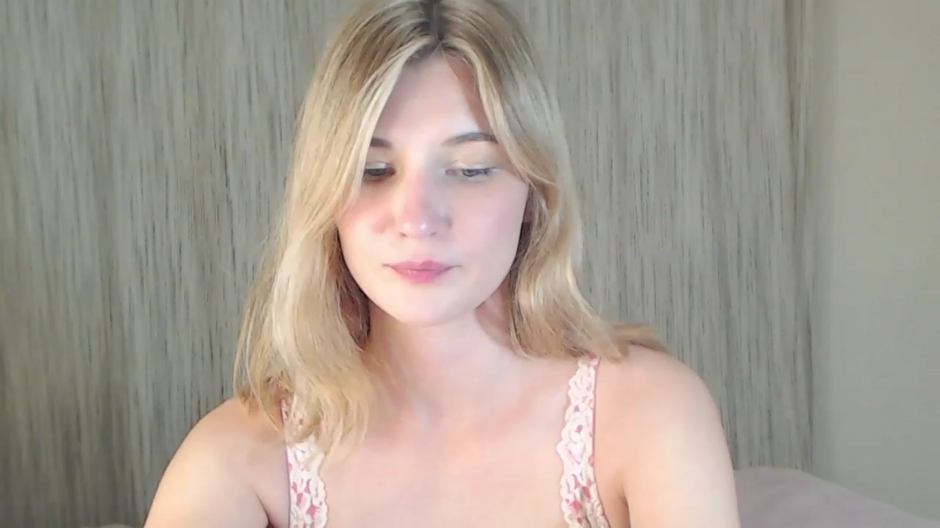 Gallery image thumbnail from Divine_Rapier's myfreecams stream on, 08/07/2023, 19:01 image 9 of 20
