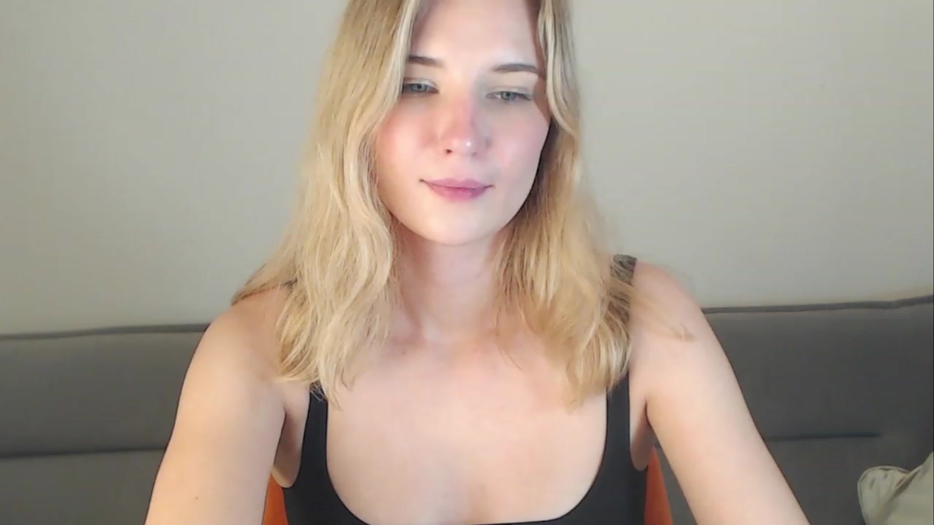 Gallery image thumbnail from Divine_Rapier's myfreecams stream on, 09/17/2023, 15:16 image 18 of 20