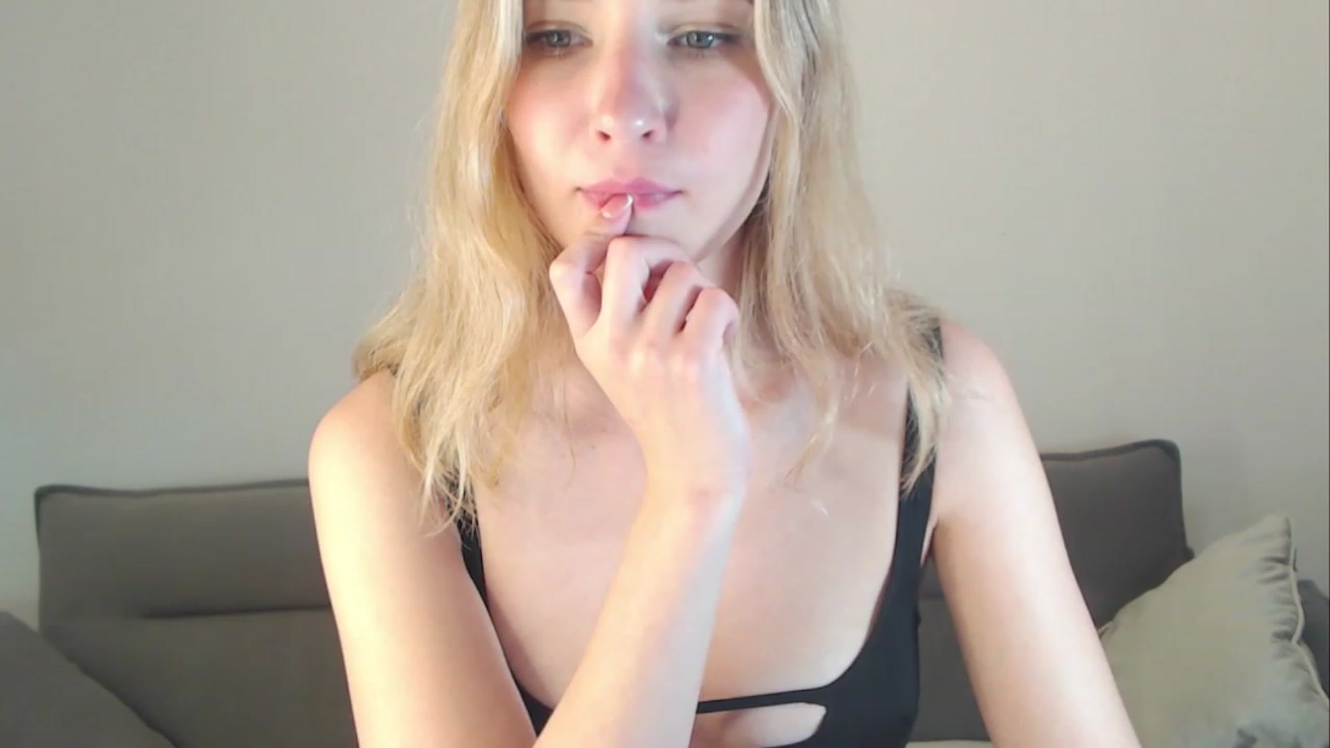 Gallery image thumbnail from Divine_Rapier's myfreecams stream on, 09/17/2023, 15:16 image 6 of 20