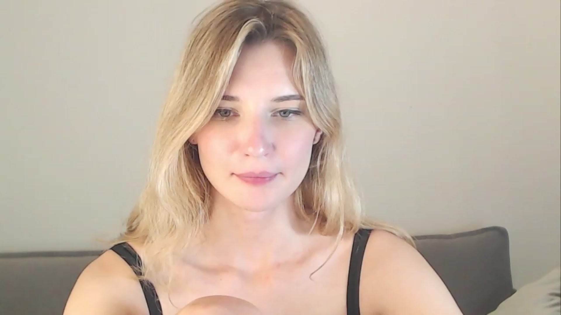 Gallery image thumbnail from Divine_Rapier's myfreecams stream on, 09/17/2023, 20:30 image 3 of 20