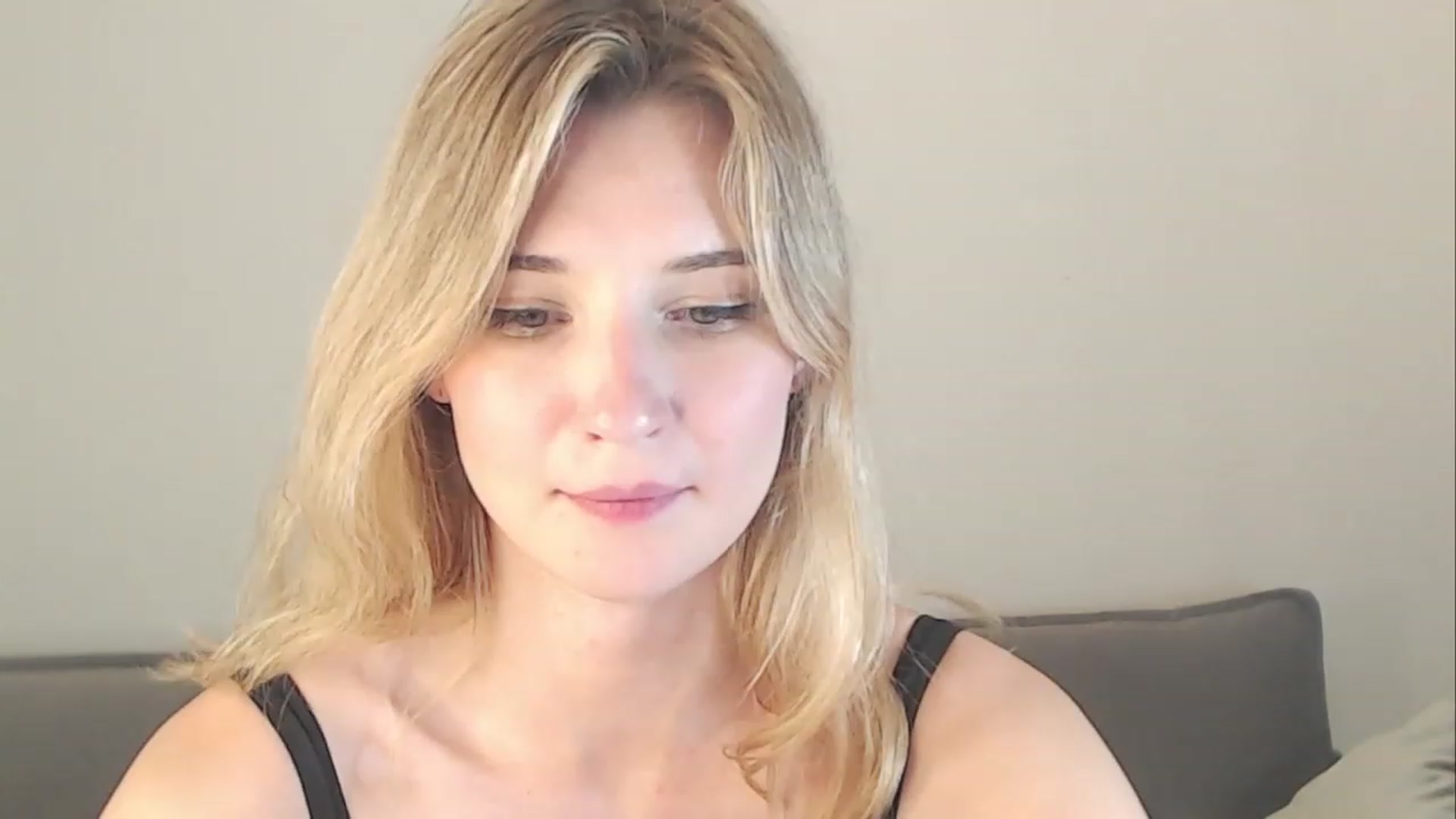 Gallery image thumbnail from Divine_Rapier's myfreecams stream on, 09/17/2023, 20:30 image 13 of 20
