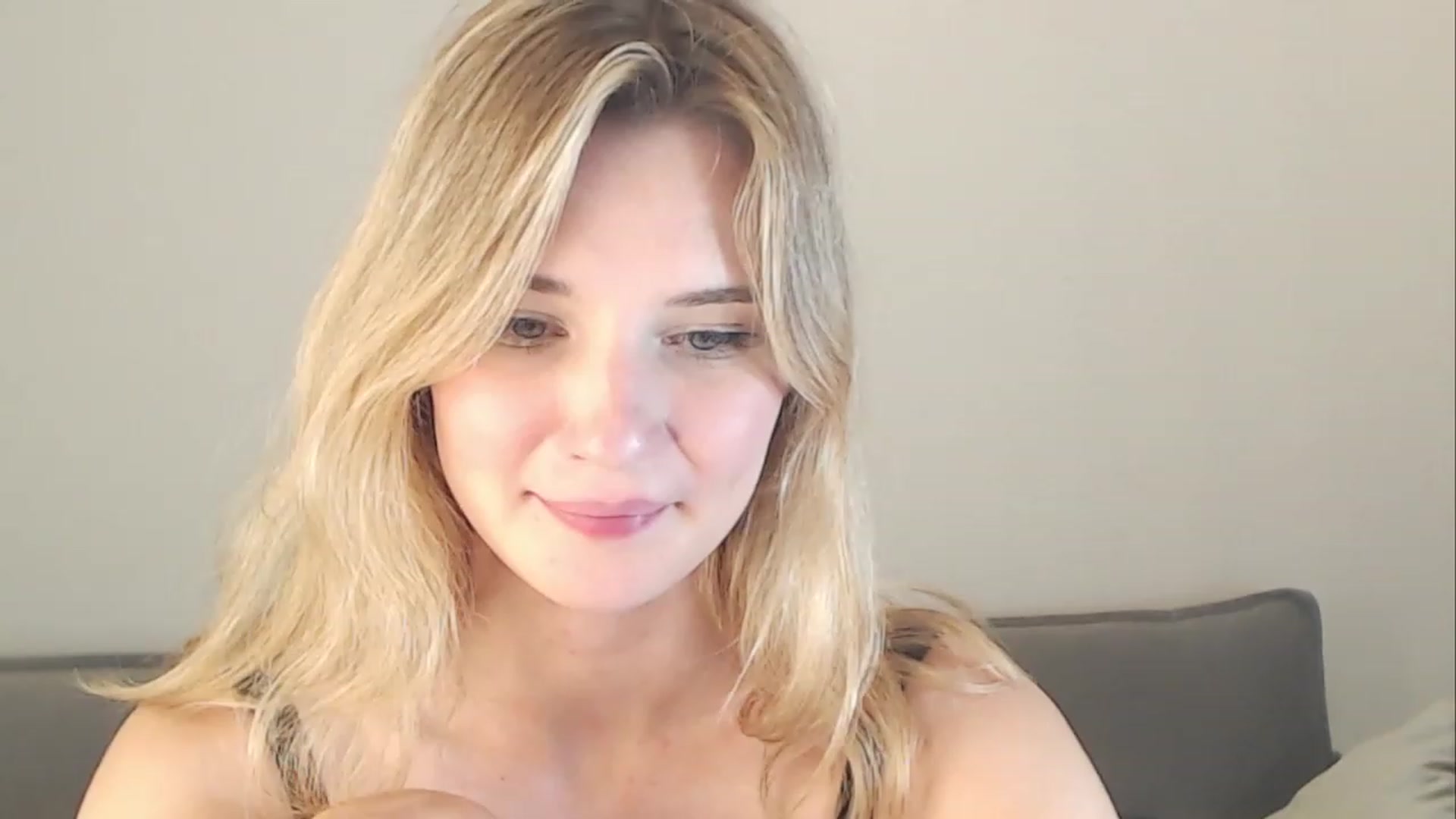 Gallery image thumbnail from Divine_Rapier's myfreecams stream on, 09/17/2023, 20:30 image 9 of 20