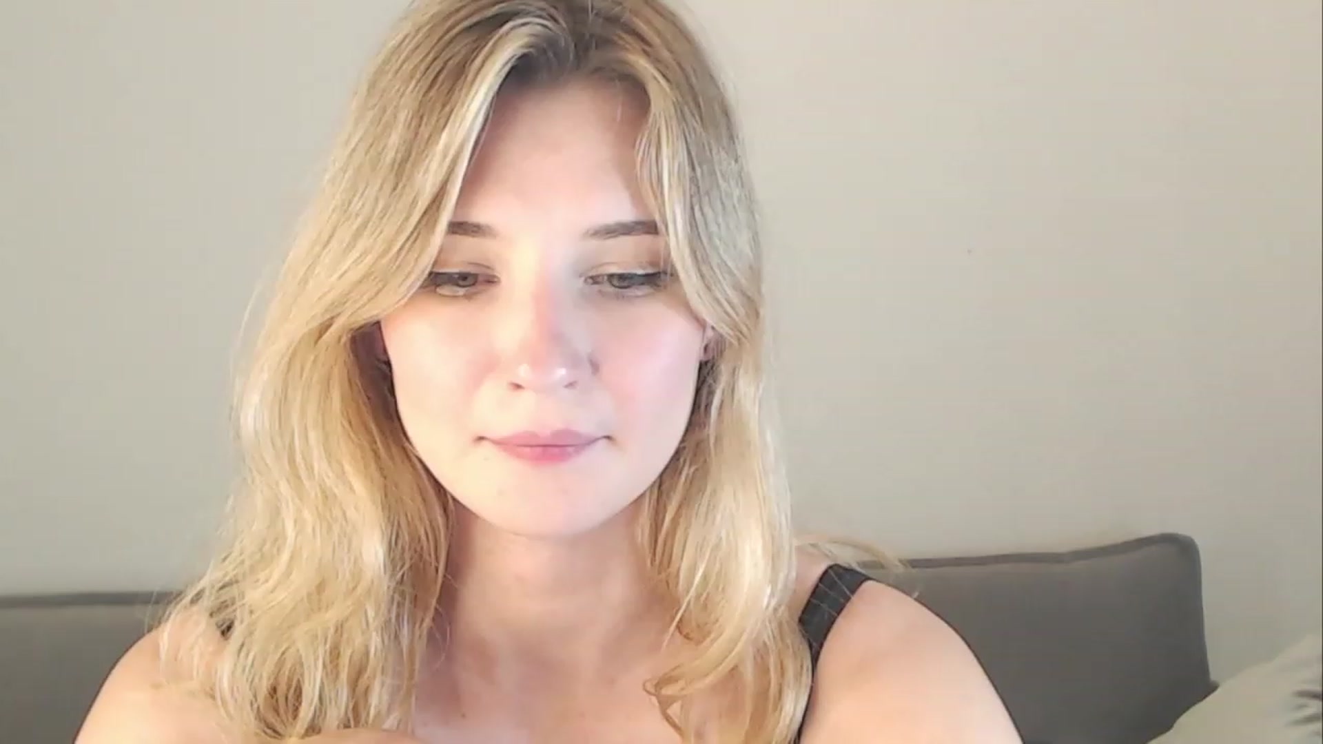 Gallery image thumbnail from Divine_Rapier's myfreecams stream on, 09/17/2023, 20:30 image 11 of 20