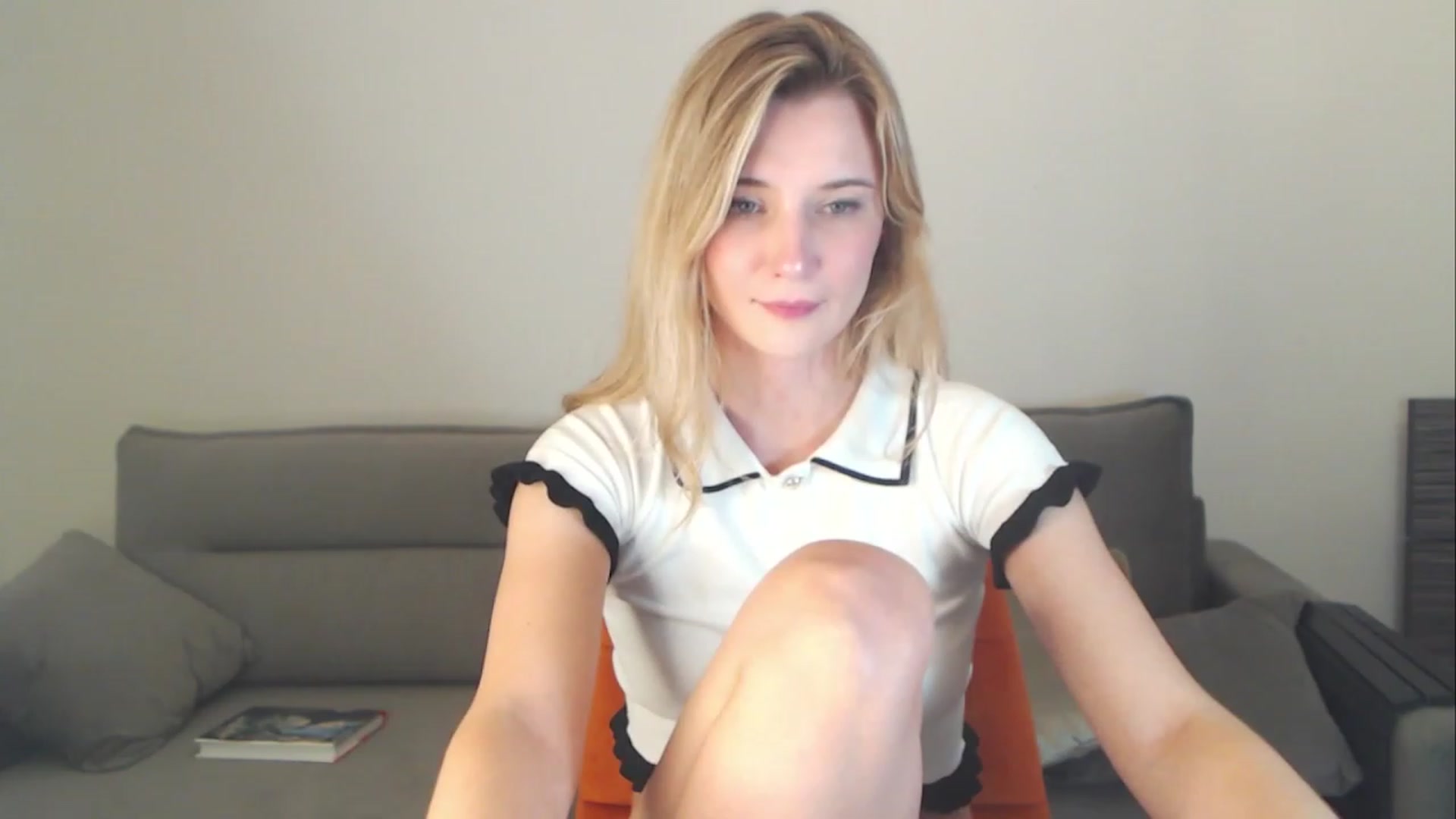 Gallery image thumbnail from Divine_Rapier's myfreecams stream on, 09/18/2023, 20:17 image 8 of 20