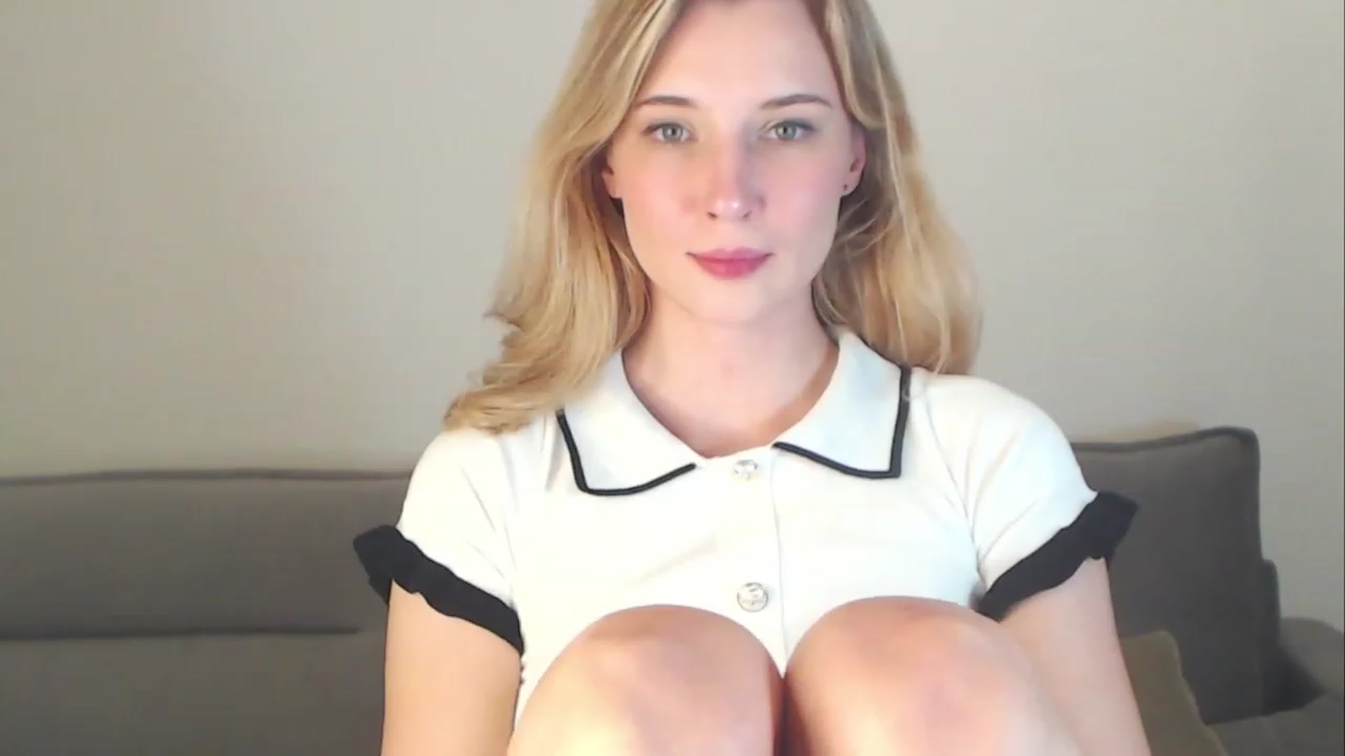 Gallery image thumbnail from Divine_Rapier's myfreecams stream on, 09/18/2023, 20:17 image 17 of 20