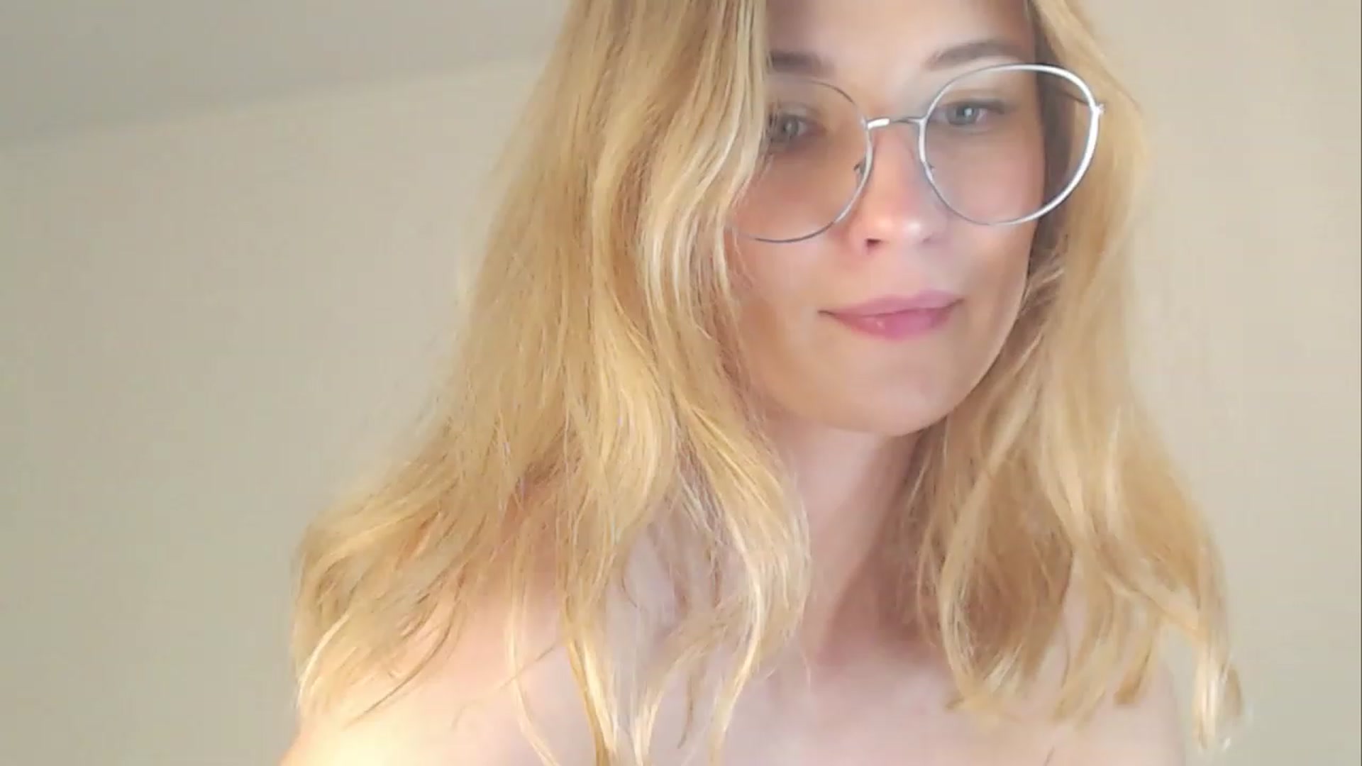 Gallery image thumbnail from Divine_Rapier's myfreecams stream on, 09/30/2023, 21:28 image 14 of 20