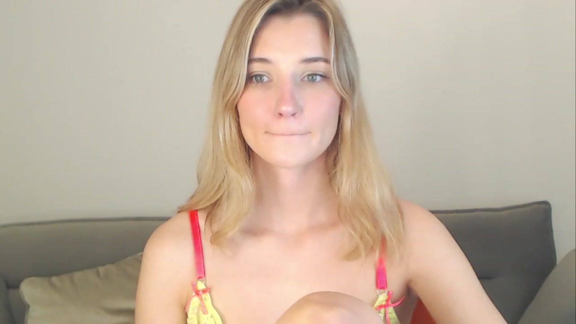 Gallery image thumbnail from Divine_Rapier's myfreecams stream on, 10/04/2023, 15:10 image 12 of 20