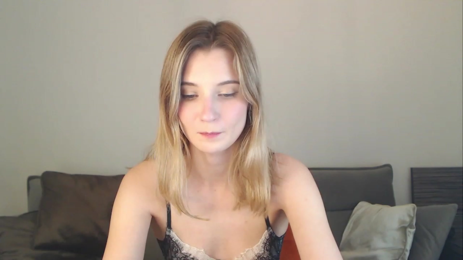 Gallery image thumbnail from Divine_Rapier's myfreecams stream on, 11/19/2023, 21:25 image 7 of 20