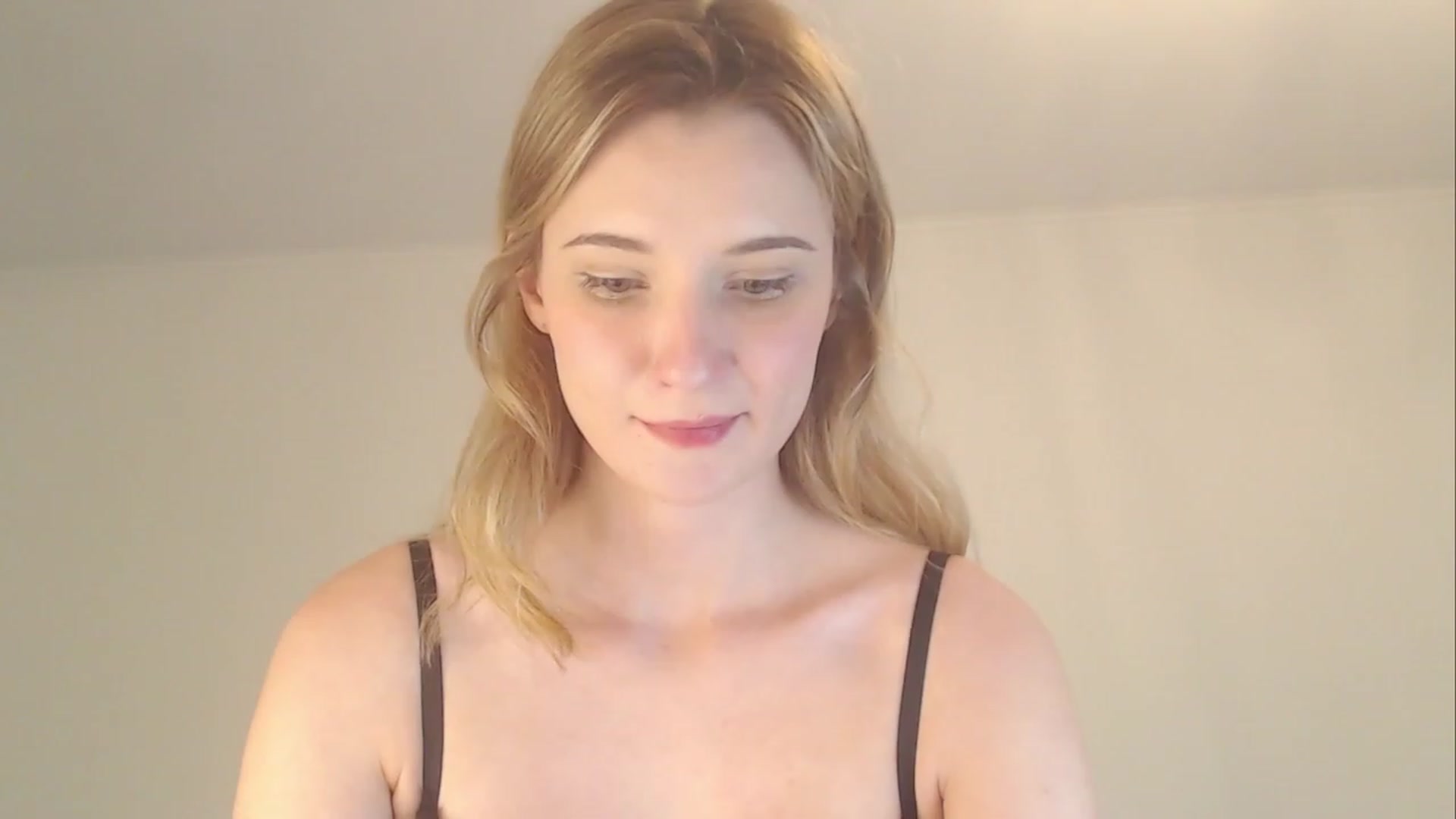Gallery image thumbnail from Divine_Rapier's myfreecams stream on, 11/20/2023, 16:43 image 17 of 20