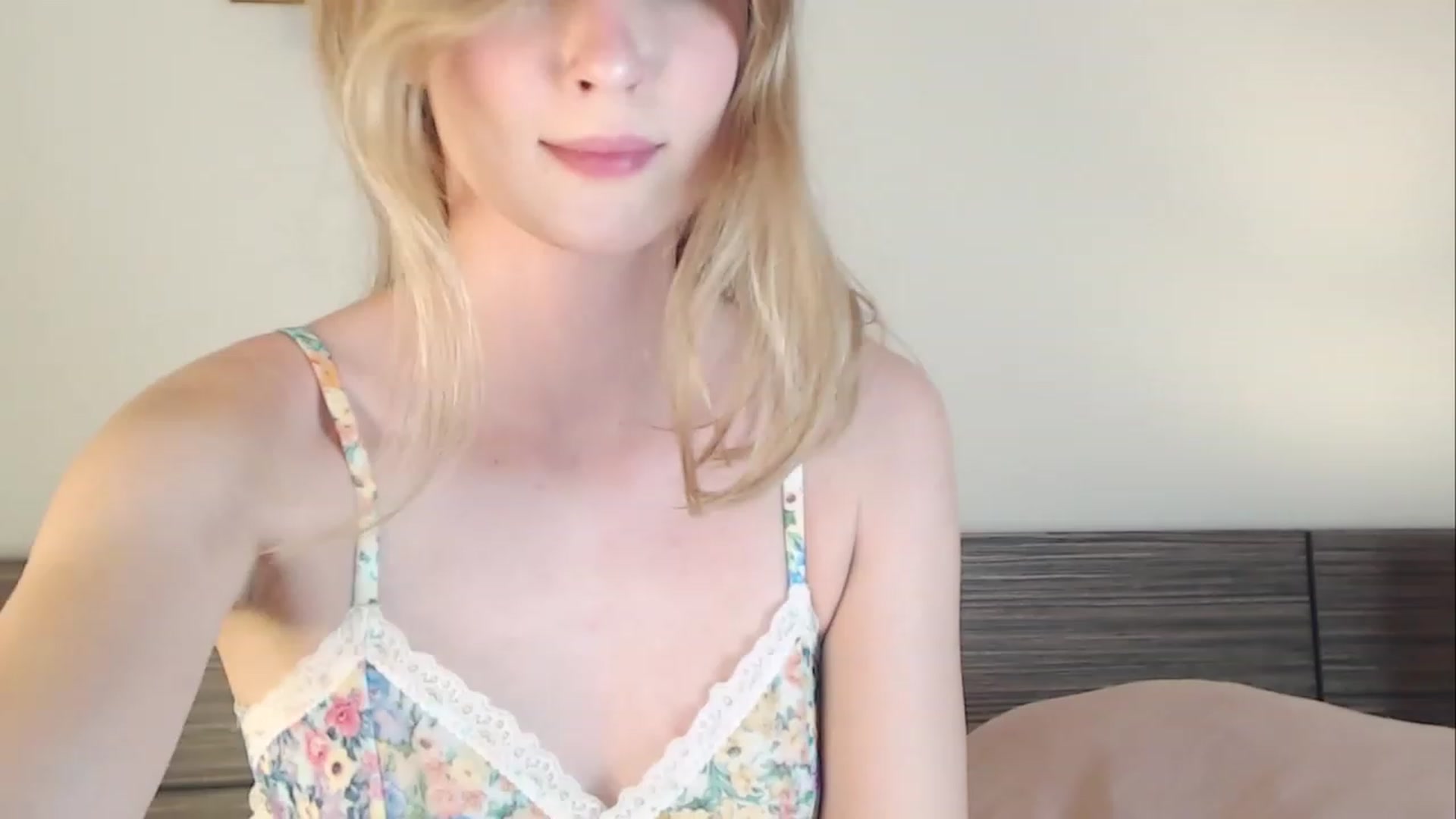Gallery image thumbnail from Divine_Rapier's myfreecams stream on, 12/11/2023, 17:44 image 8 of 20