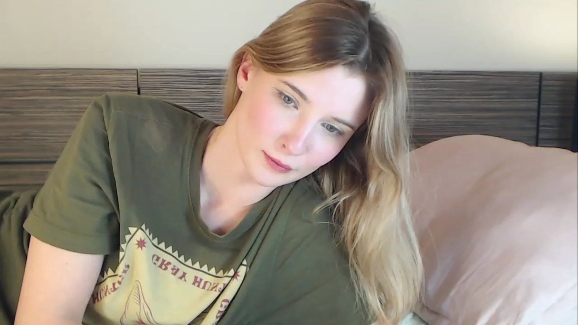 Gallery image thumbnail from Divine_Rapier's myfreecams stream on, 12/13/2023, 18:57 image 8 of 20