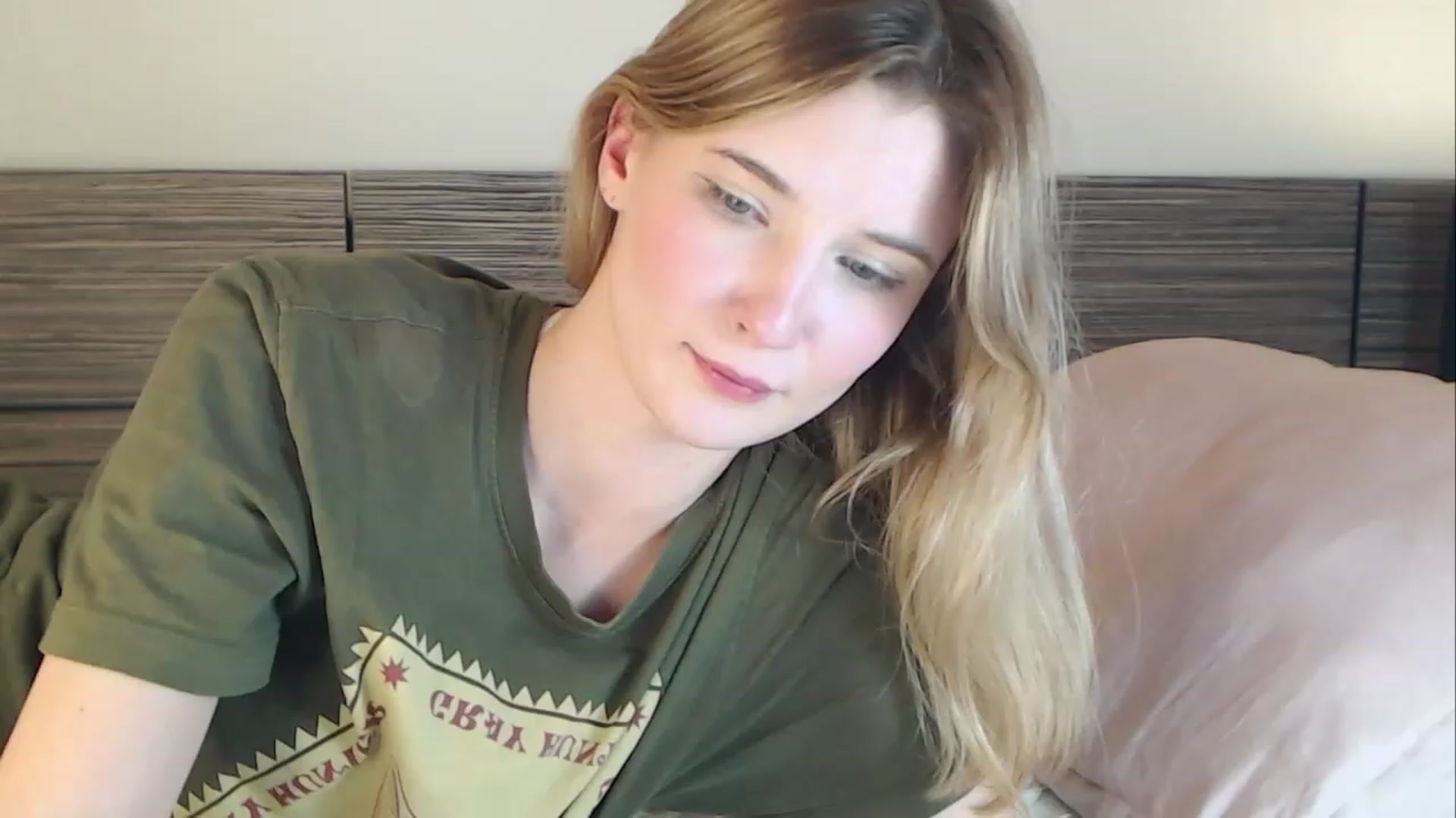 Gallery image thumbnail from Divine_Rapier's myfreecams stream on, 12/13/2023, 18:57 image 6 of 20