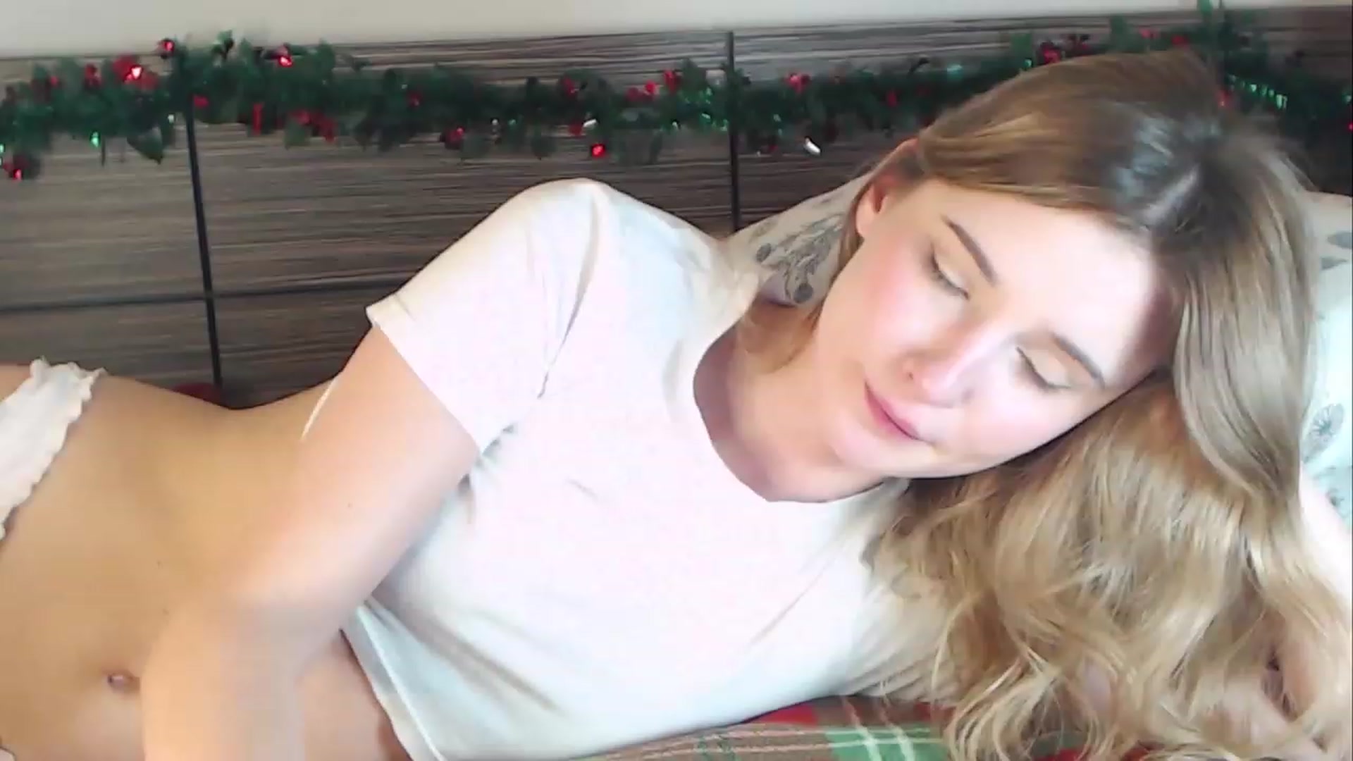 Gallery image thumbnail from Divine_Rapier's myfreecams stream on, 12/23/2023, 18:49 image 12 of 20