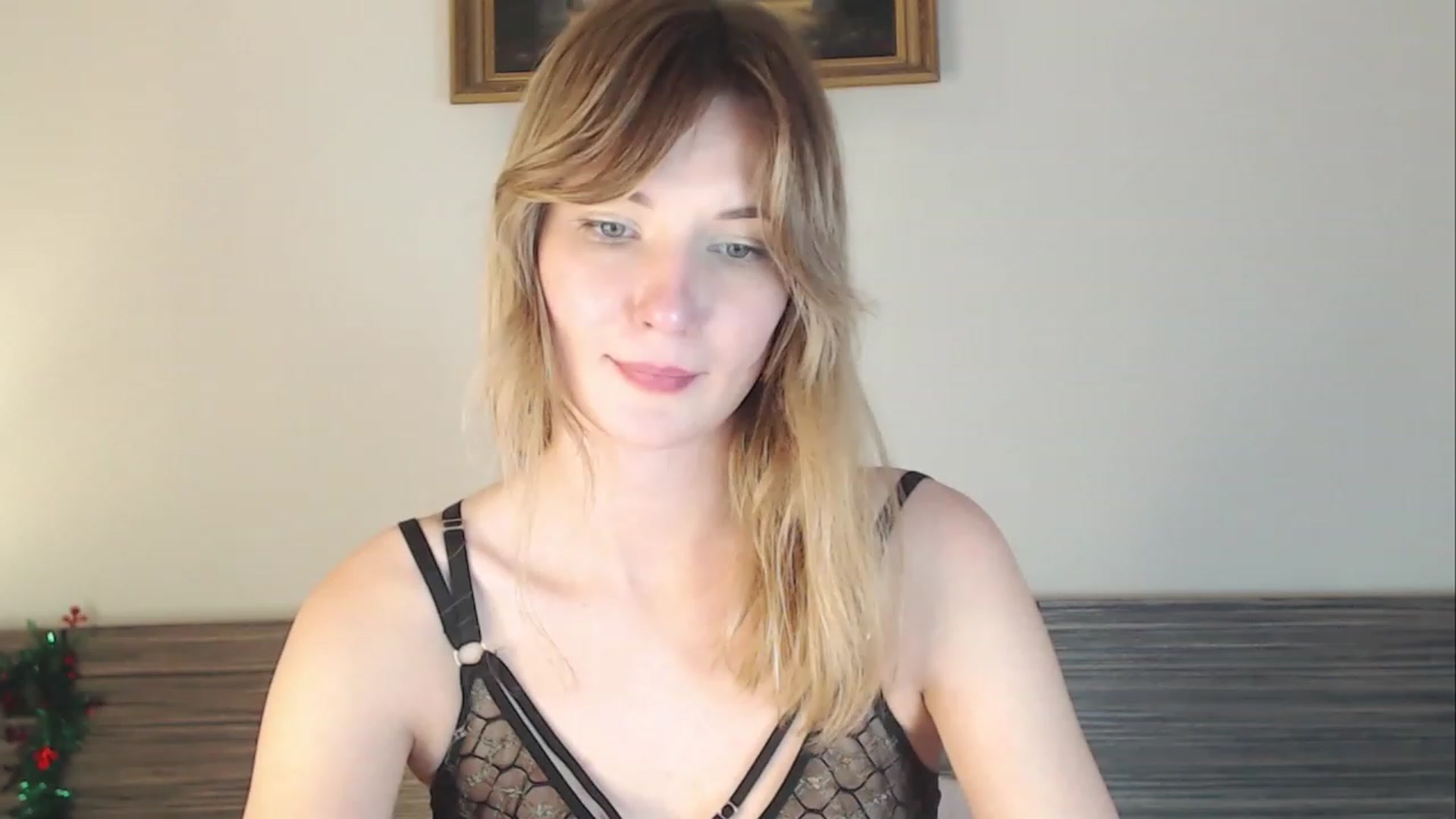 Gallery image thumbnail from Divine_Rapier's myfreecams stream on, 01/04/2024, 19:14 image 16 of 20