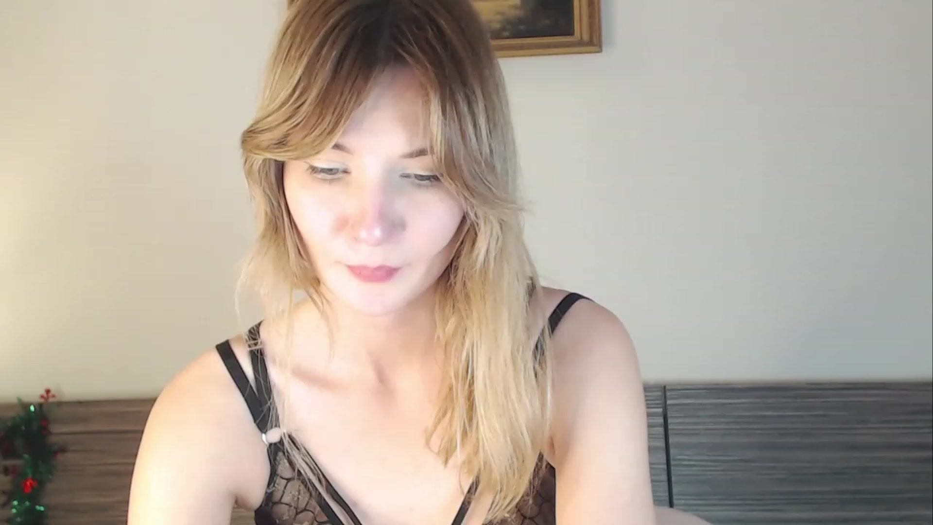 Gallery image thumbnail from Divine_Rapier's myfreecams stream on, 01/04/2024, 19:14 image 14 of 20